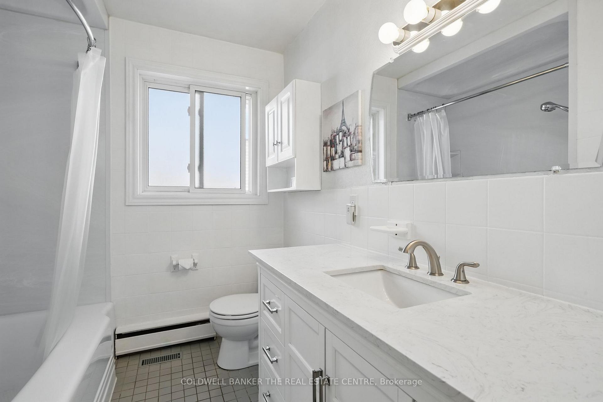 Photo 9 of 39 Springhome Road, Barrie, Allandale — HOMEH