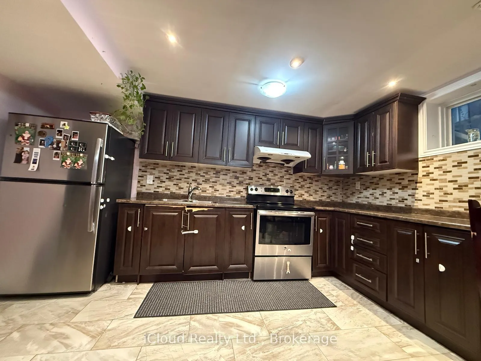 Photo 3 of Unit Bsmt, 61 Templehill Road, Brampton, Sandringham-Wellington — HOMEH