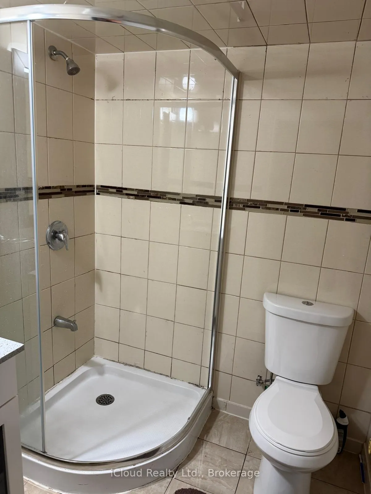 Photo 10 of Unit Bsmt, 61 Templehill Road, Brampton, Sandringham-Wellington — HOMEH