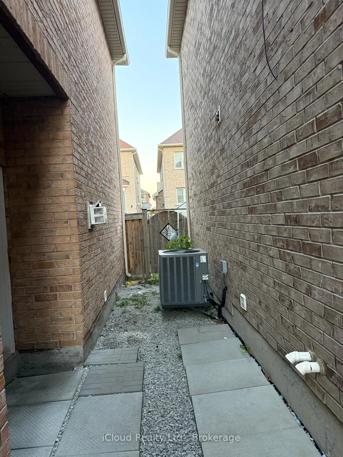 Photo 15 of Unit Bsmt, 61 Templehill Road, Brampton, Sandringham-Wellington — HOMEH
