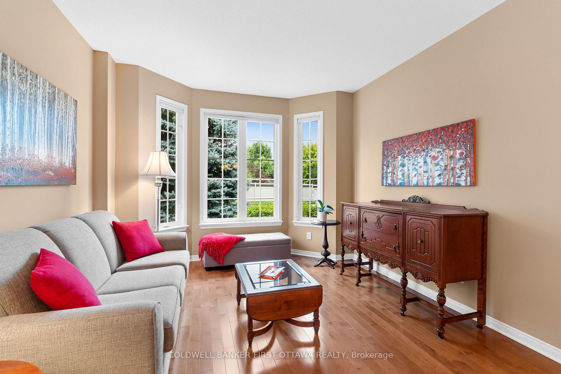Photo 5 of 334 Shadehill Crescent, Ottawa, Barrhaven - Stonebridge — HOMEH