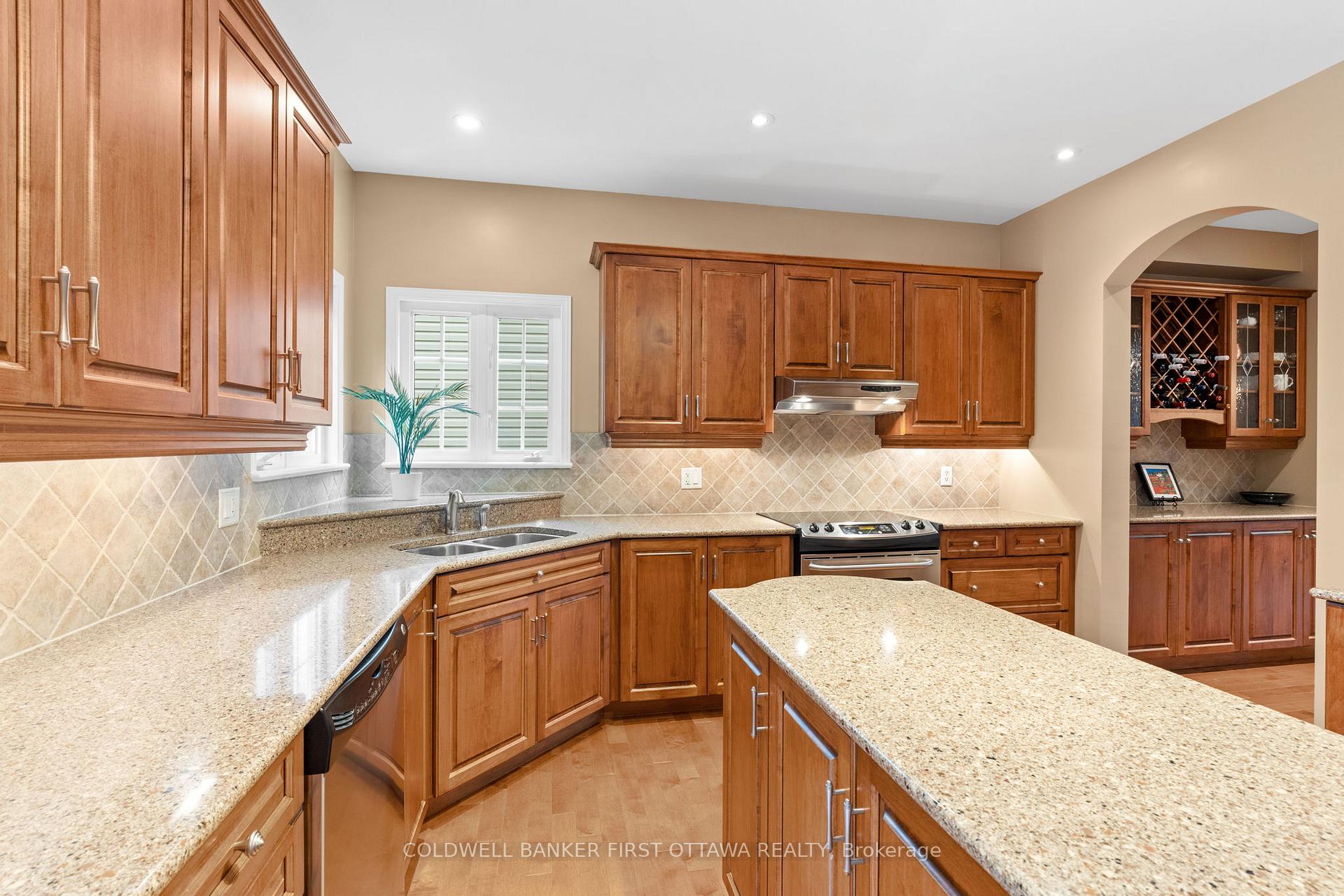 Photo 8 of 334 Shadehill Crescent, Ottawa, Barrhaven - Stonebridge — HOMEH