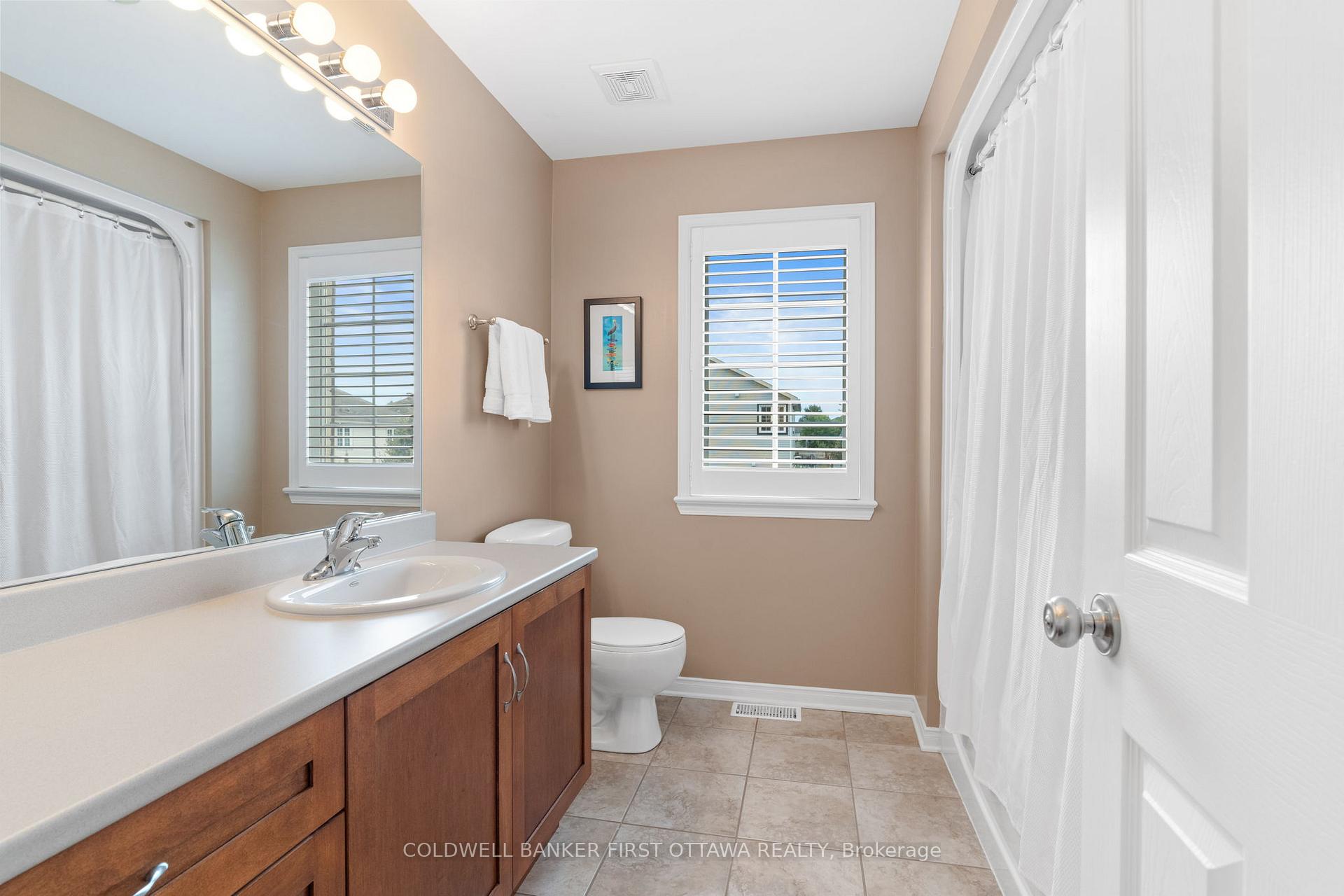 Photo 19 of 334 Shadehill Crescent, Ottawa, Barrhaven - Stonebridge — HOMEH
