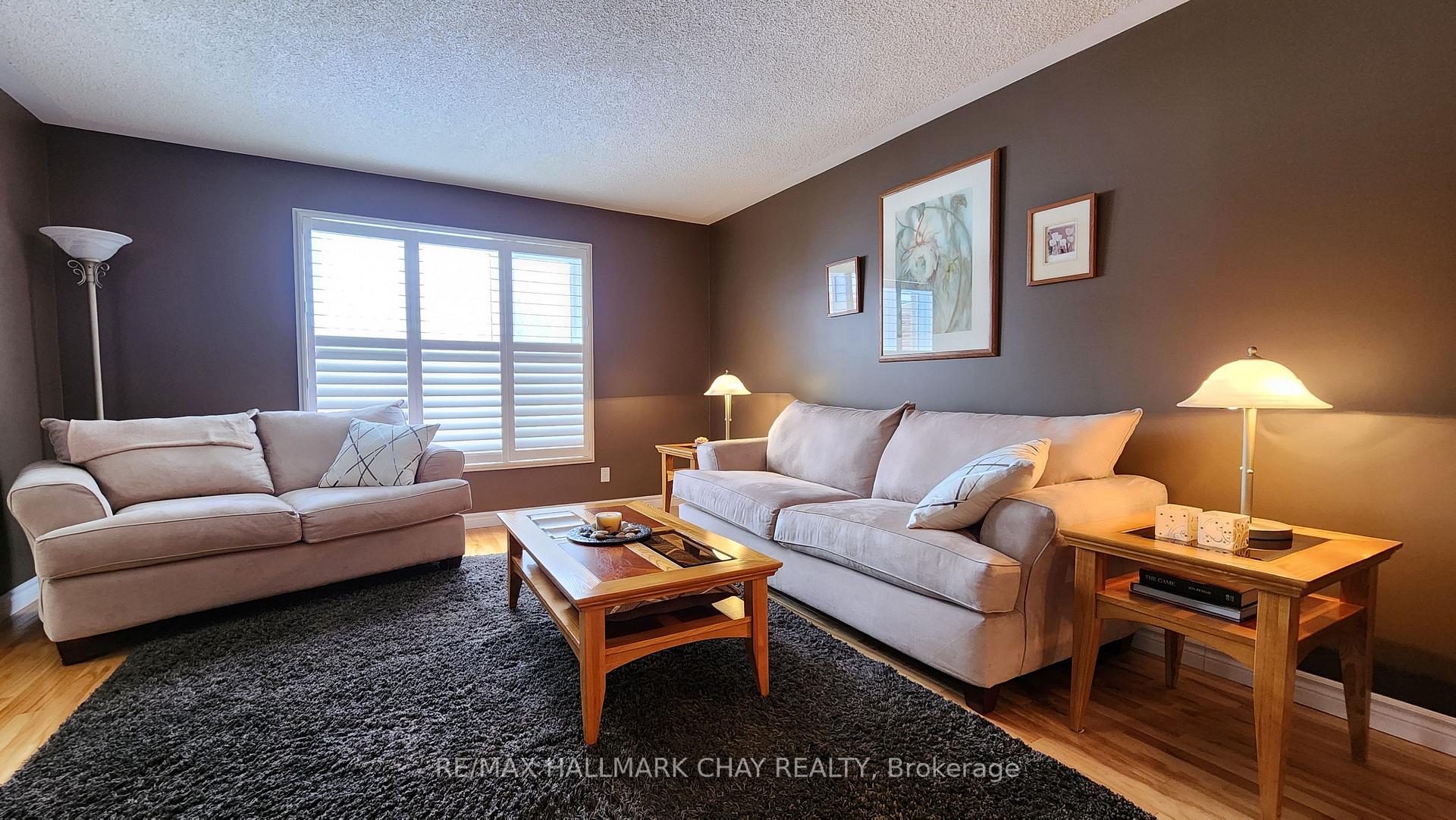 Photo 4 of 18 Dove Crescent, Barrie, Ardagh — HOMEH