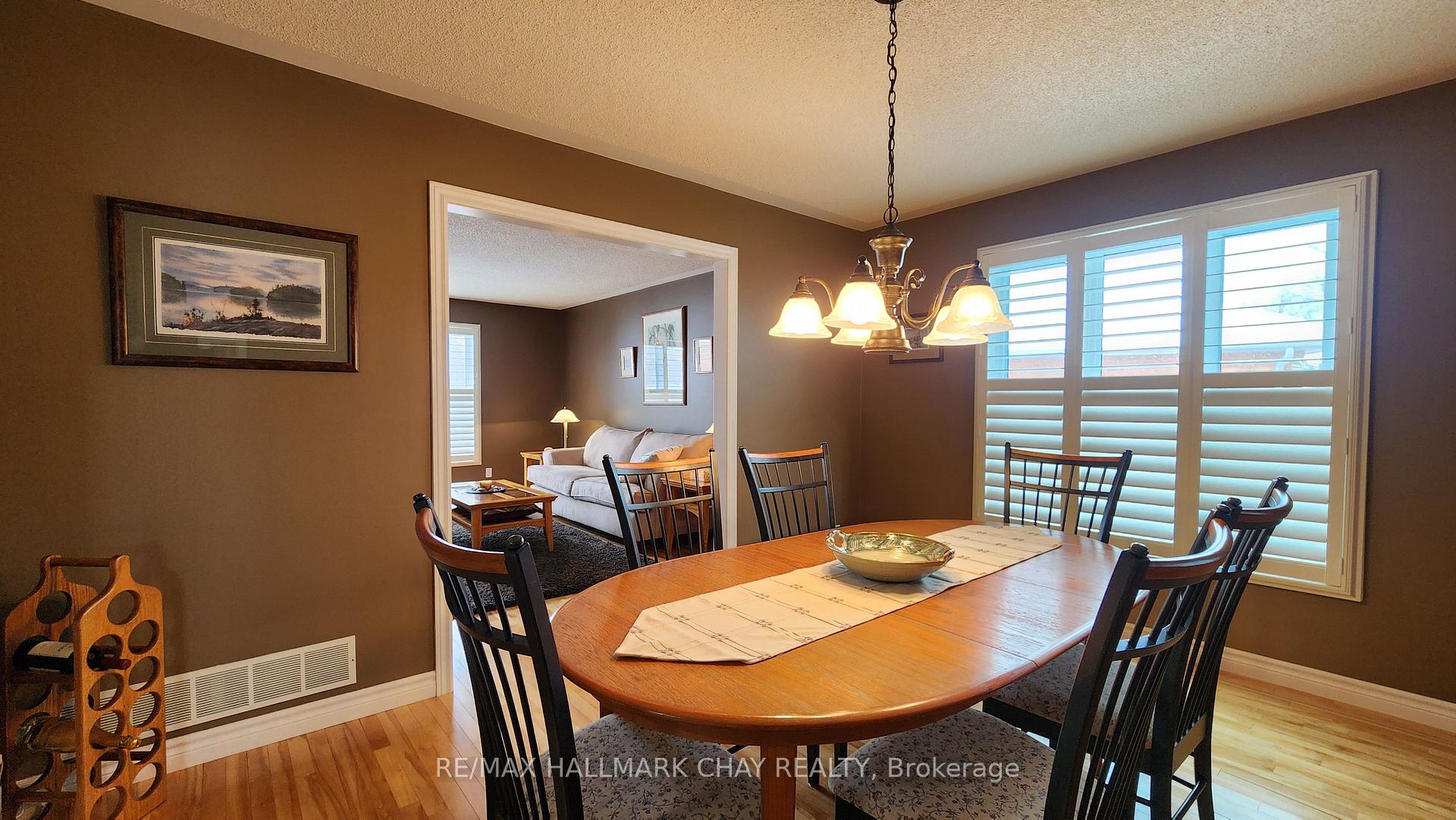 Photo 6 of 18 Dove Crescent, Barrie, Ardagh — HOMEH