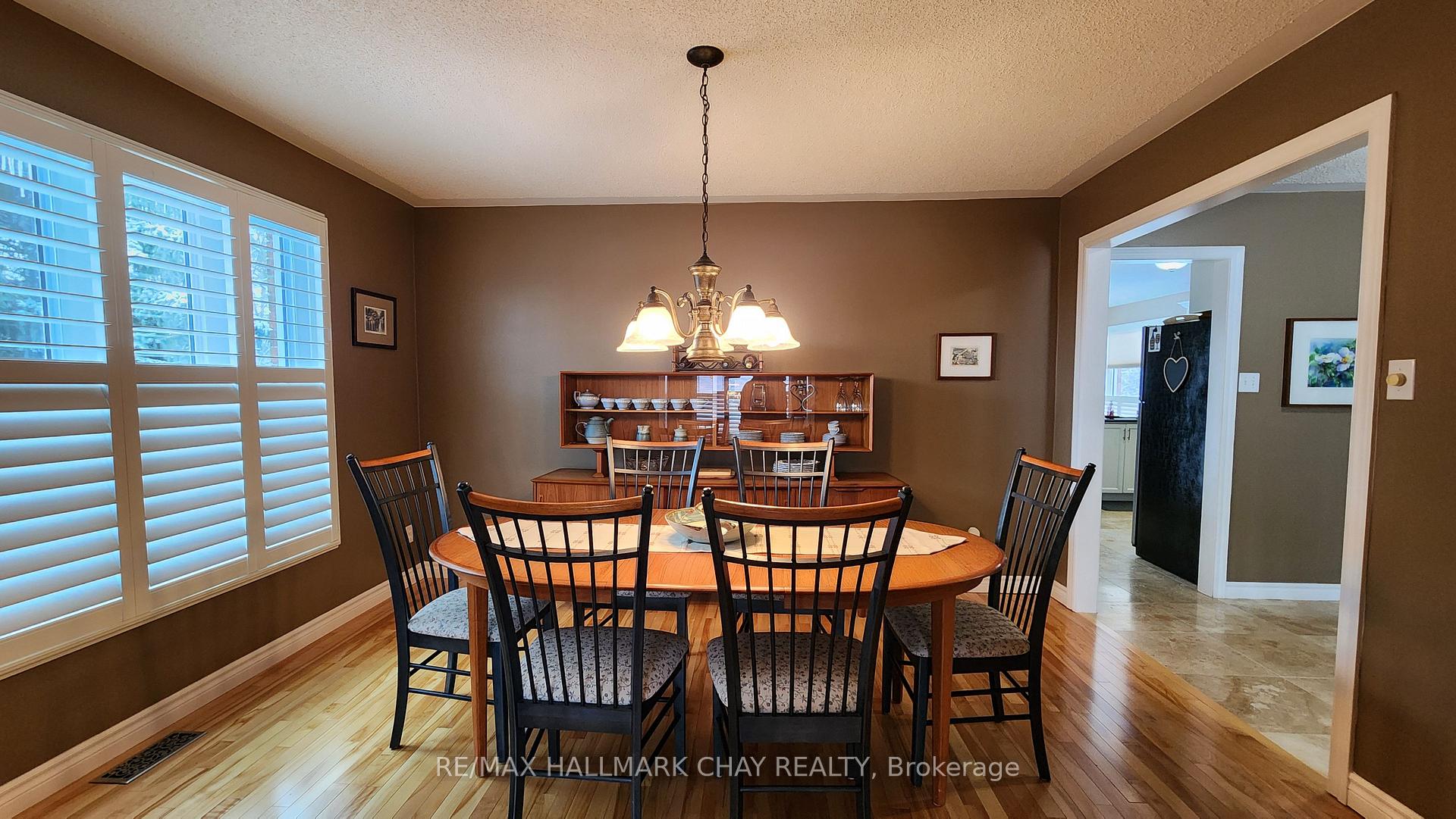 Photo 7 of 18 Dove Crescent, Barrie, Ardagh — HOMEH