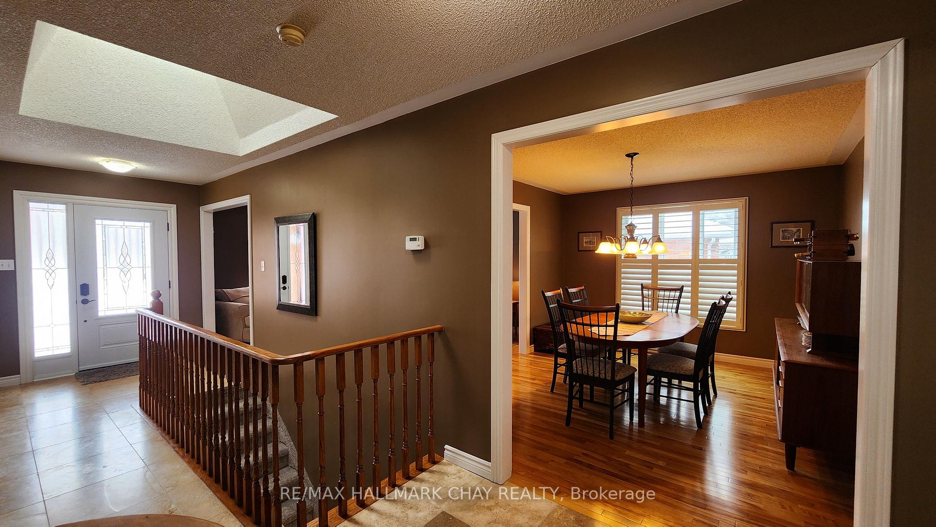 Photo 14 of 18 Dove Crescent, Barrie, Ardagh — HOMEH
