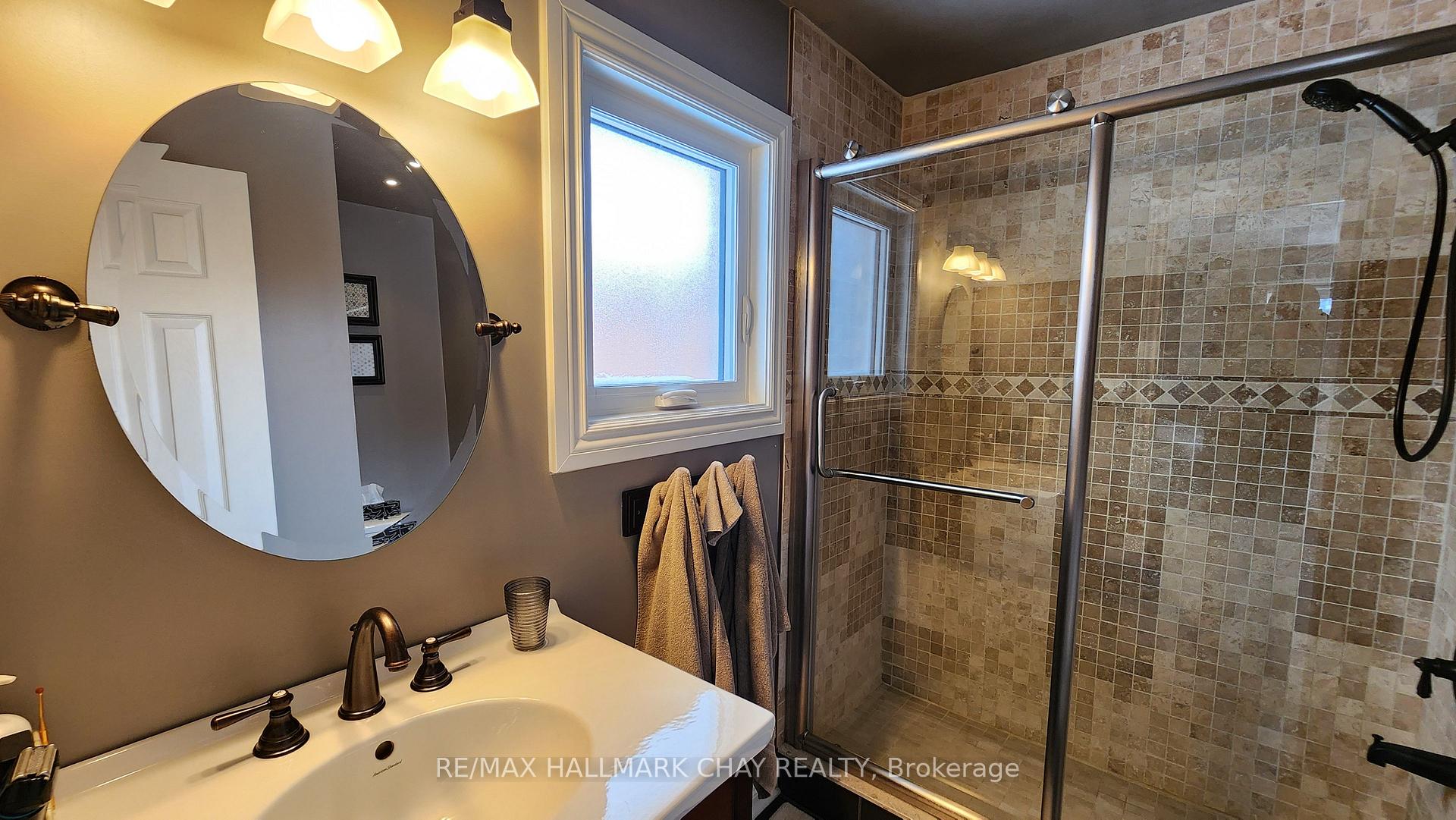 Photo 19 of 18 Dove Crescent, Barrie, Ardagh — HOMEH