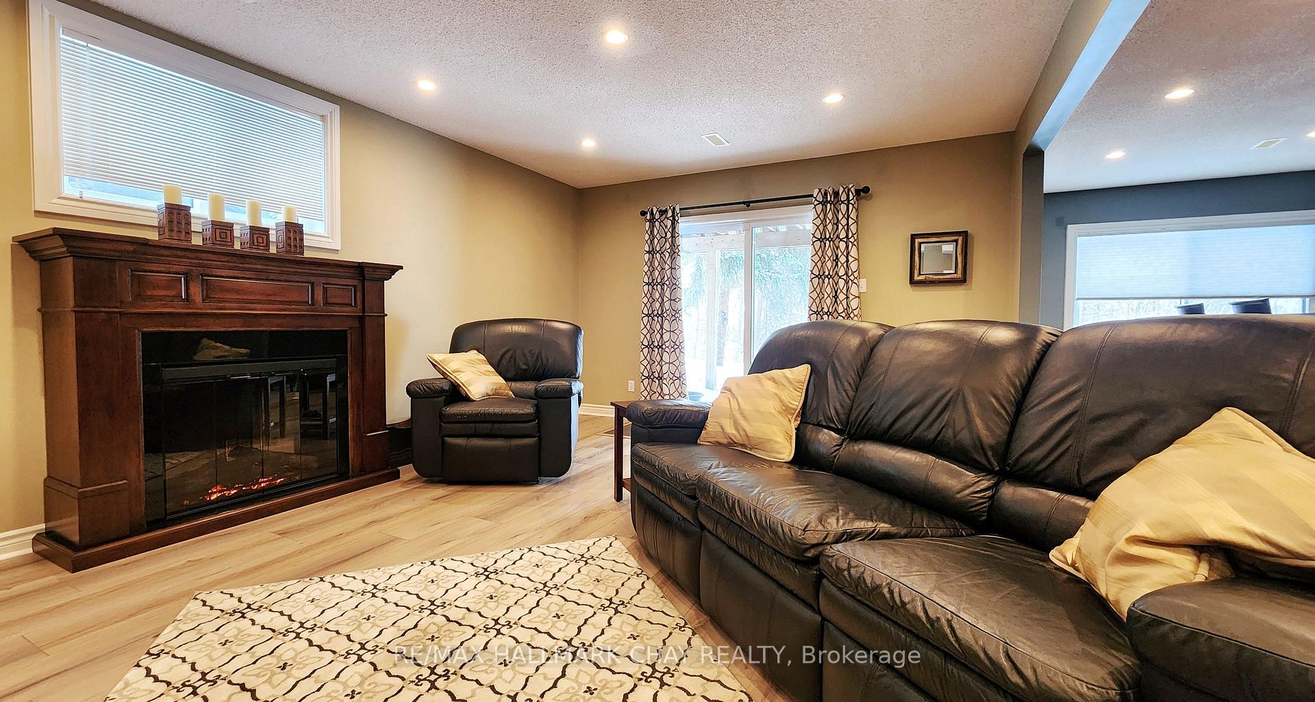 Photo 23 of 18 Dove Crescent, Barrie, Ardagh — HOMEH