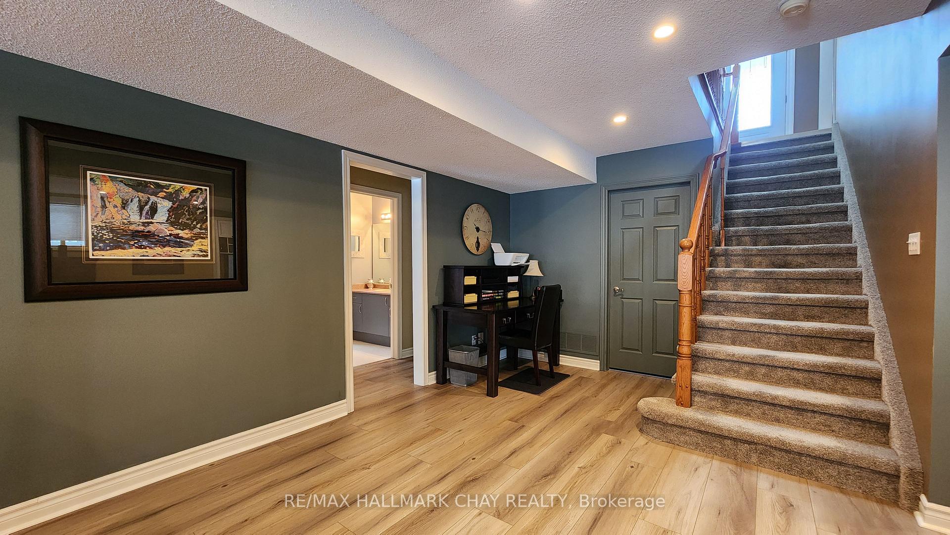 Photo 26 of 18 Dove Crescent, Barrie, Ardagh — HOMEH