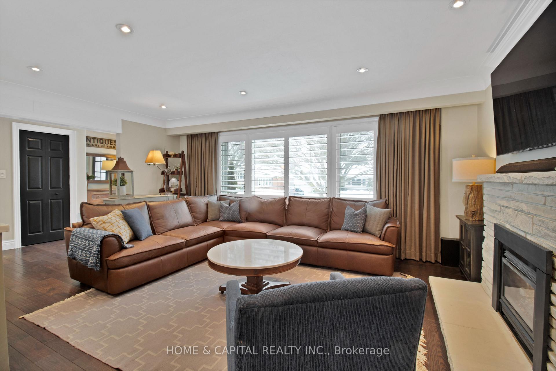 Photo 7 of 4069 Spruce Avenue, Burlington, Shoreacres — HOMEH