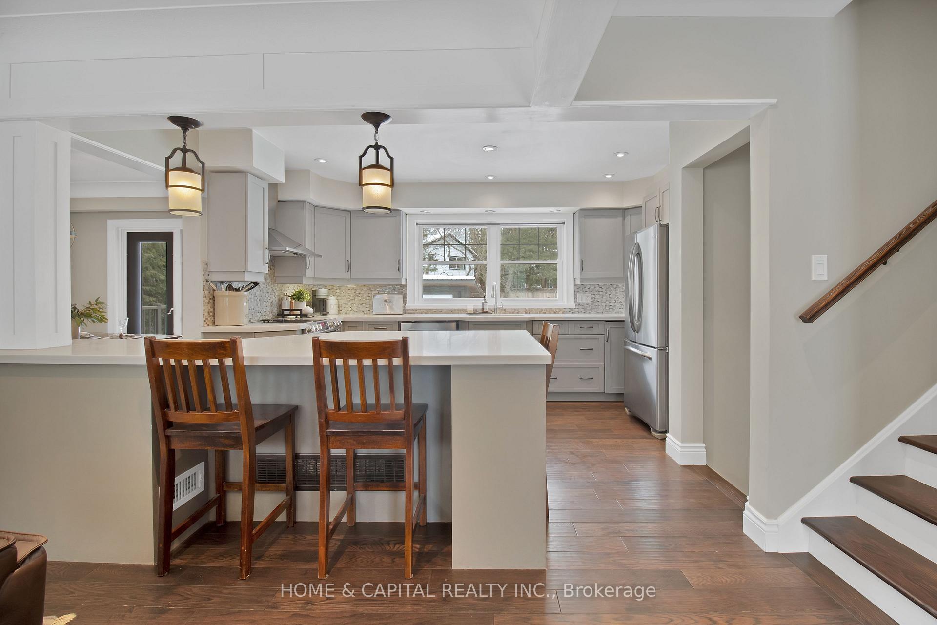 Photo 10 of 4069 Spruce Avenue, Burlington, Shoreacres — HOMEH
