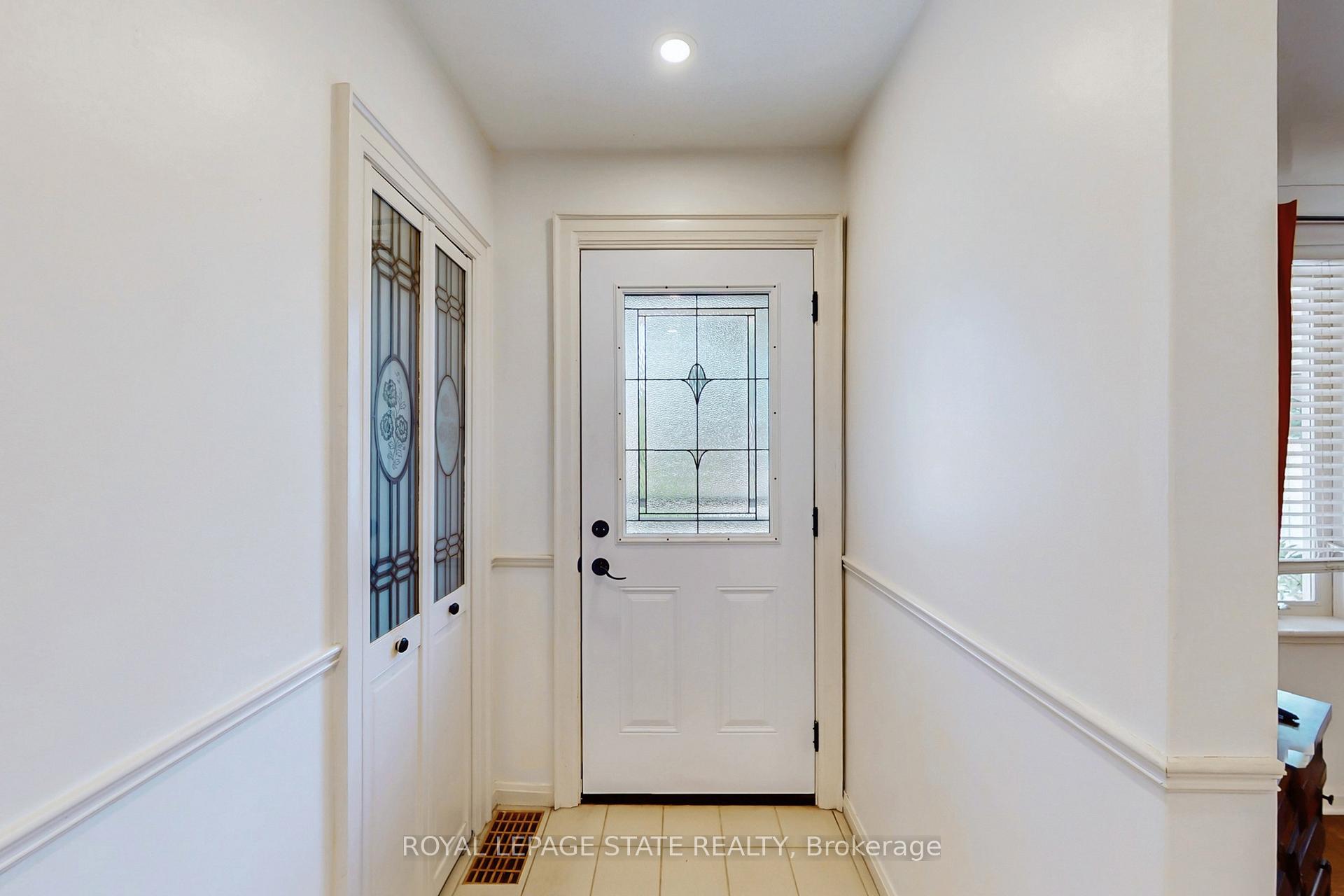 Photo 4 of 40 Galbraith Drive, Hamilton, Stoney Creek — HOMEH