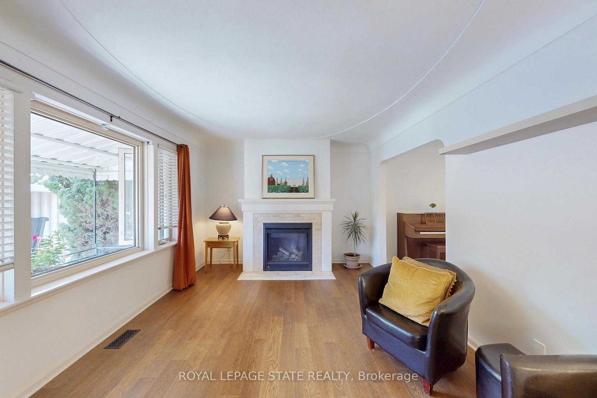 Photo 5 of 40 Galbraith Drive, Hamilton, Stoney Creek — HOMEH