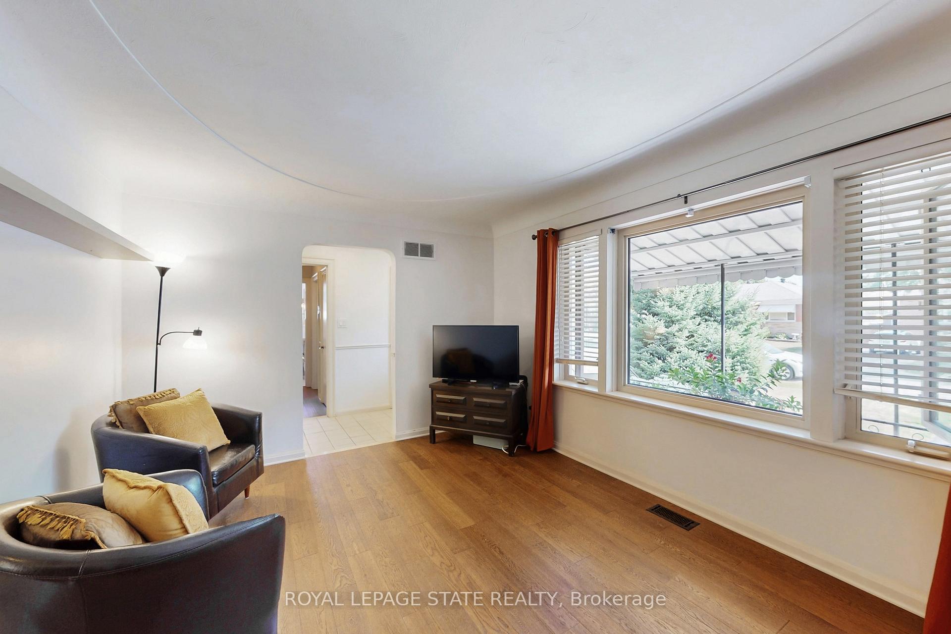 Photo 6 of 40 Galbraith Drive, Hamilton, Stoney Creek — HOMEH