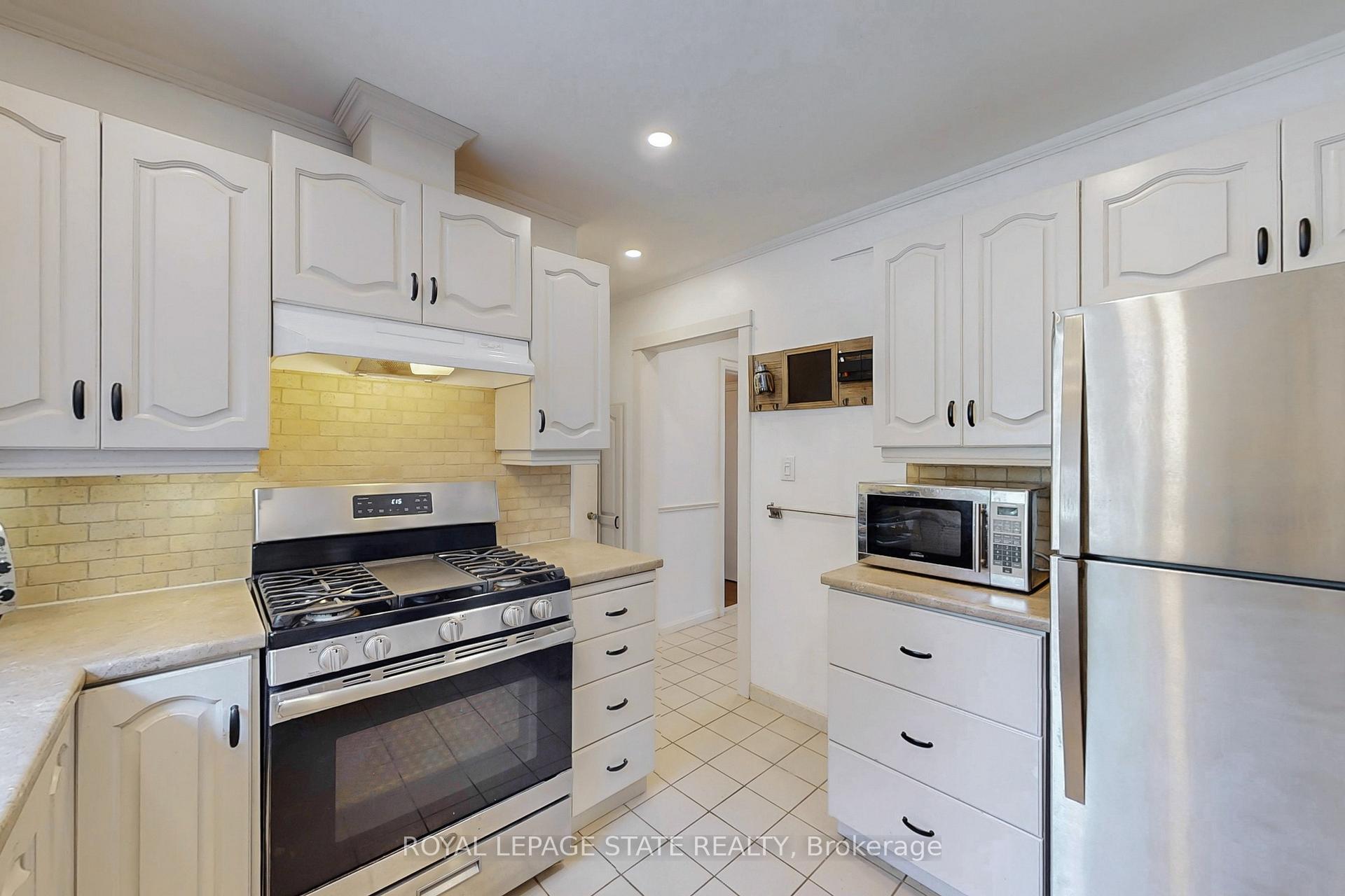 Photo 18 of 40 Galbraith Drive, Hamilton, Stoney Creek — HOMEH