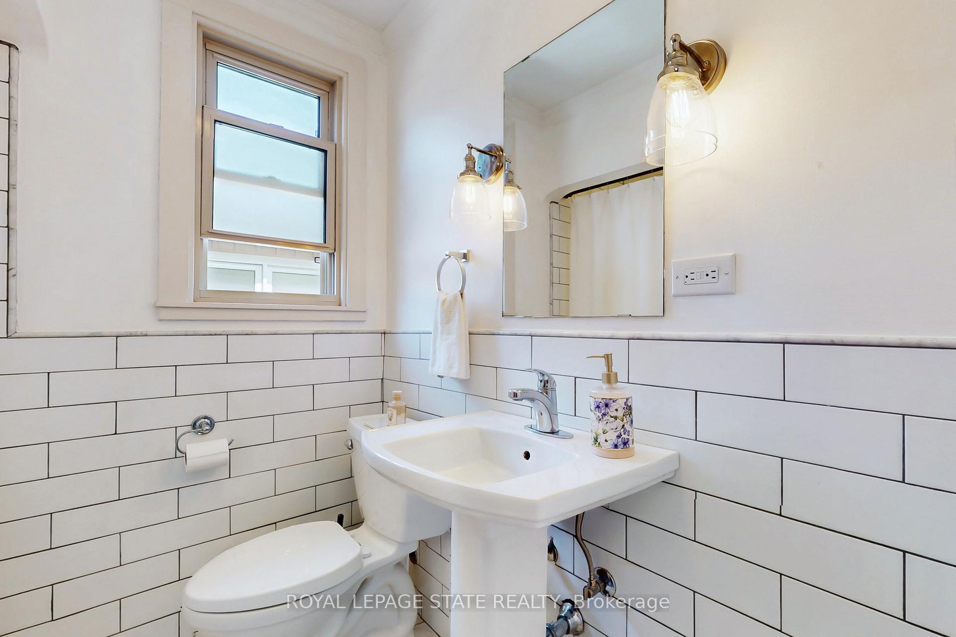 Photo 25 of 40 Galbraith Drive, Hamilton, Stoney Creek — HOMEH