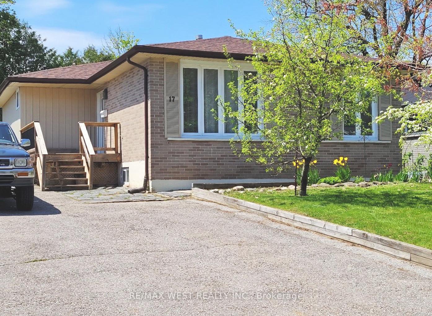 Front of 17 Daphne Crescent
