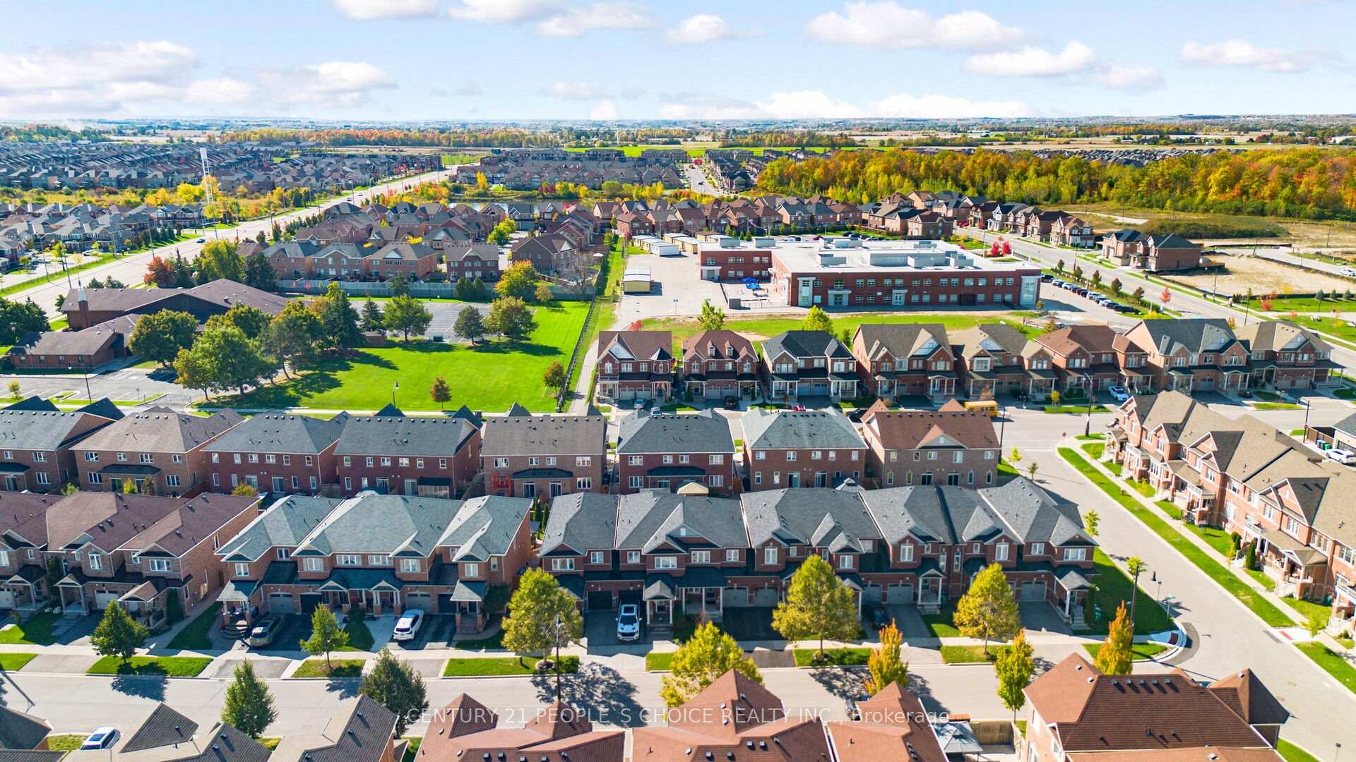Photo 4 of 116 Kempenfelt Trail, Brampton, Northwest Brampton — HOMEH