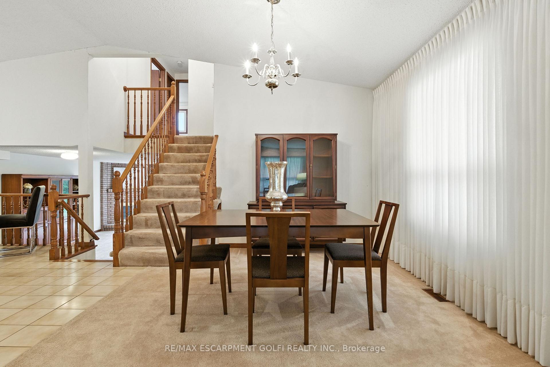 Photo 4 of 24 Ellington Avenue, Hamilton, Stoney Creek — HOMEH