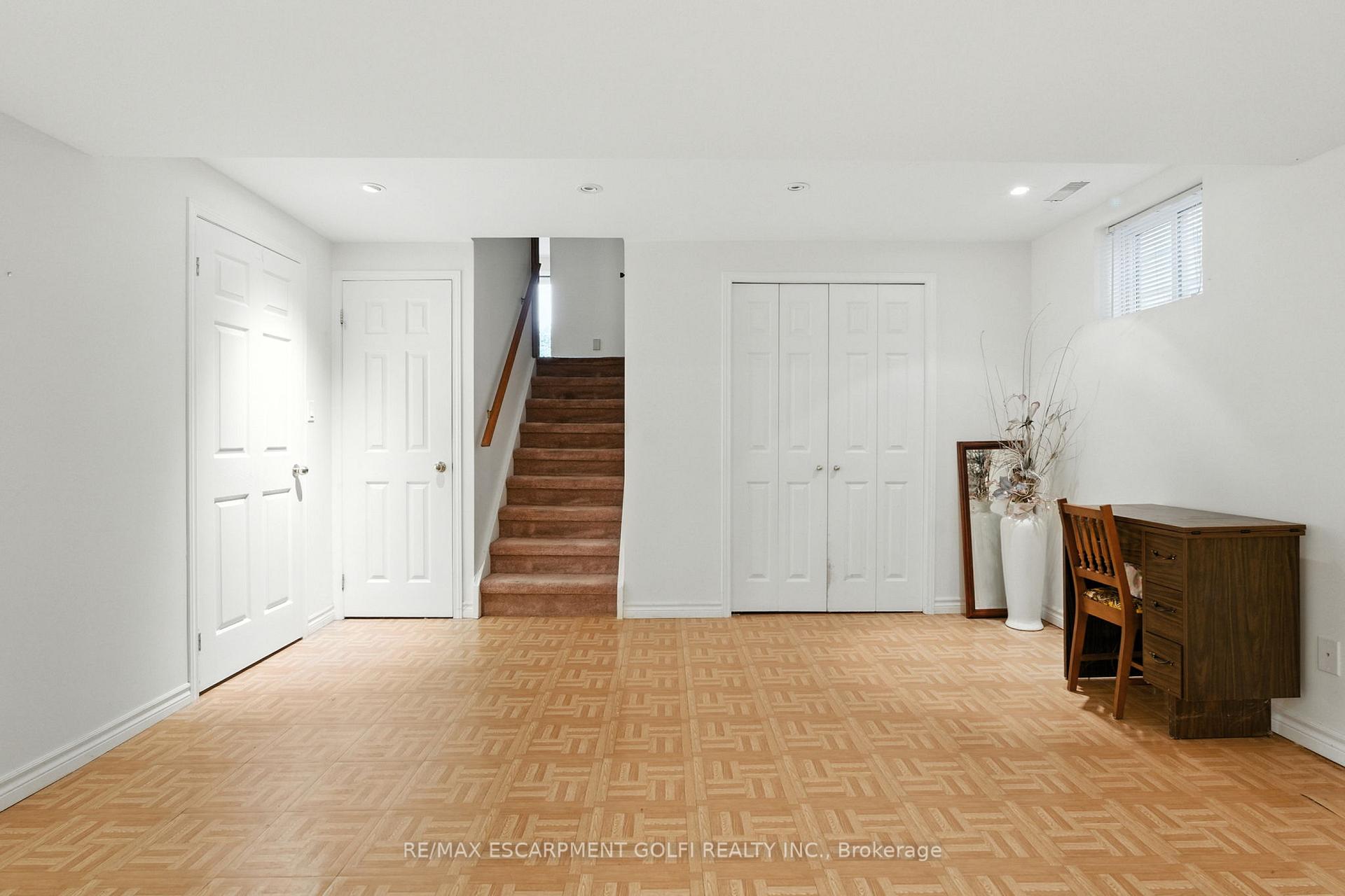 Photo 24 of 24 Ellington Avenue, Hamilton, Stoney Creek — HOMEH