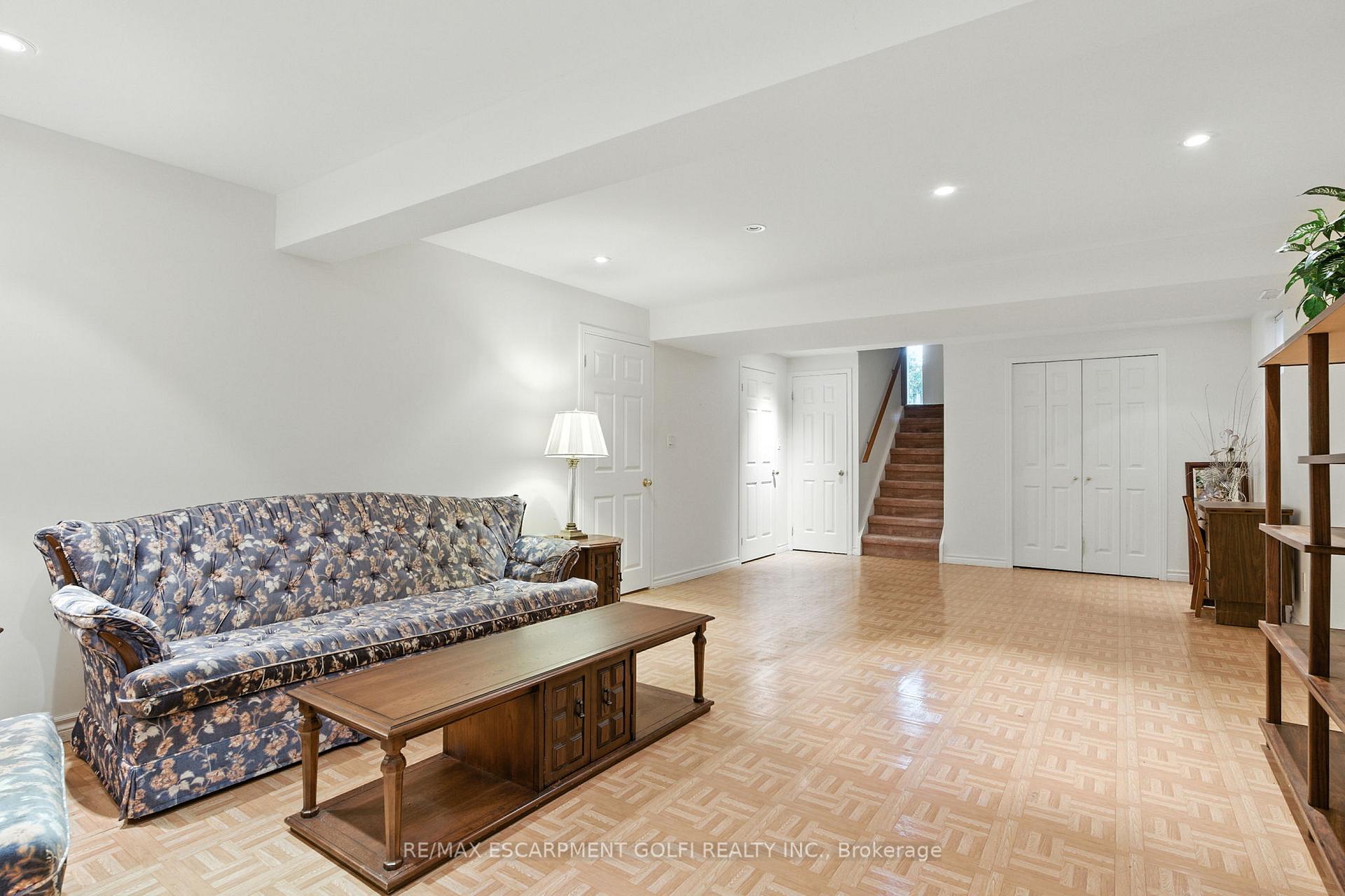 Photo 25 of 24 Ellington Avenue, Hamilton, Stoney Creek — HOMEH