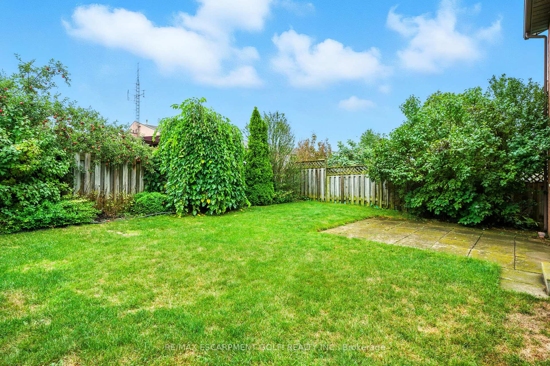 Photo 32 of 24 Ellington Avenue, Hamilton, Stoney Creek — HOMEH