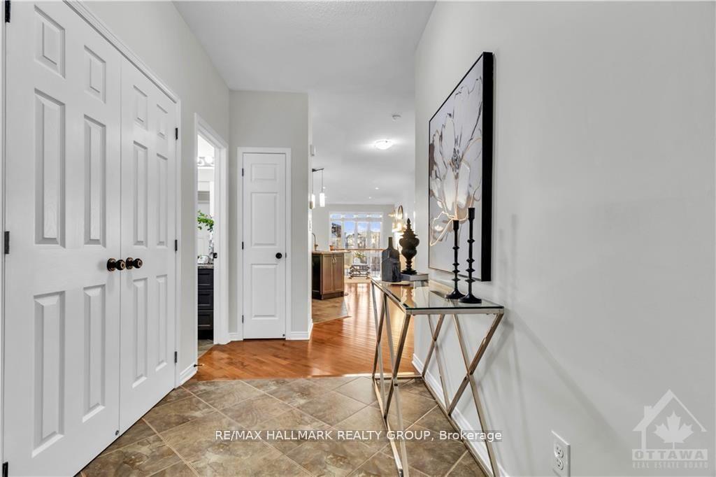 Photo 7 of 406 Blackleaf Drive, Ottawa, Barrhaven - Stonebridge — HOMEH