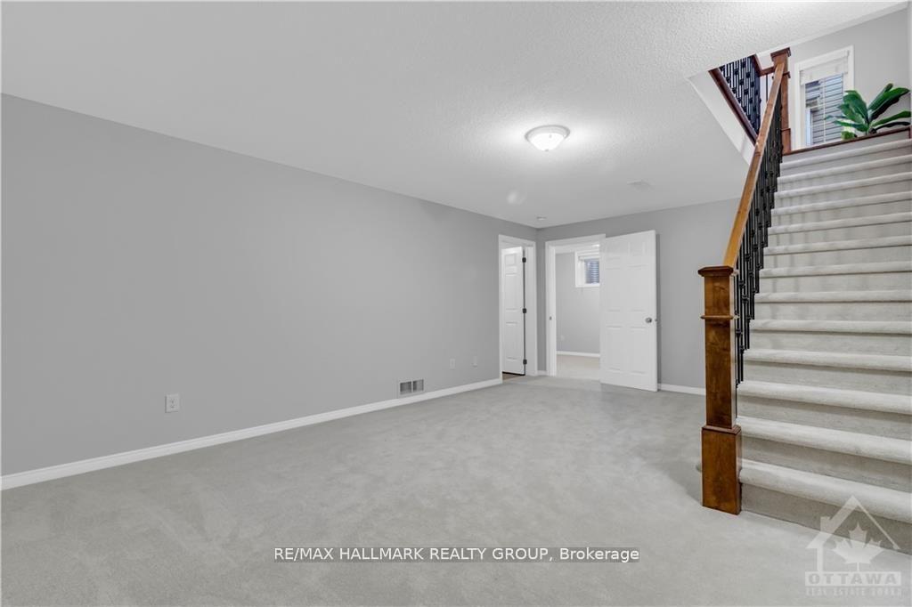 Photo 21 of 406 Blackleaf Drive, Ottawa, Barrhaven - Stonebridge — HOMEH