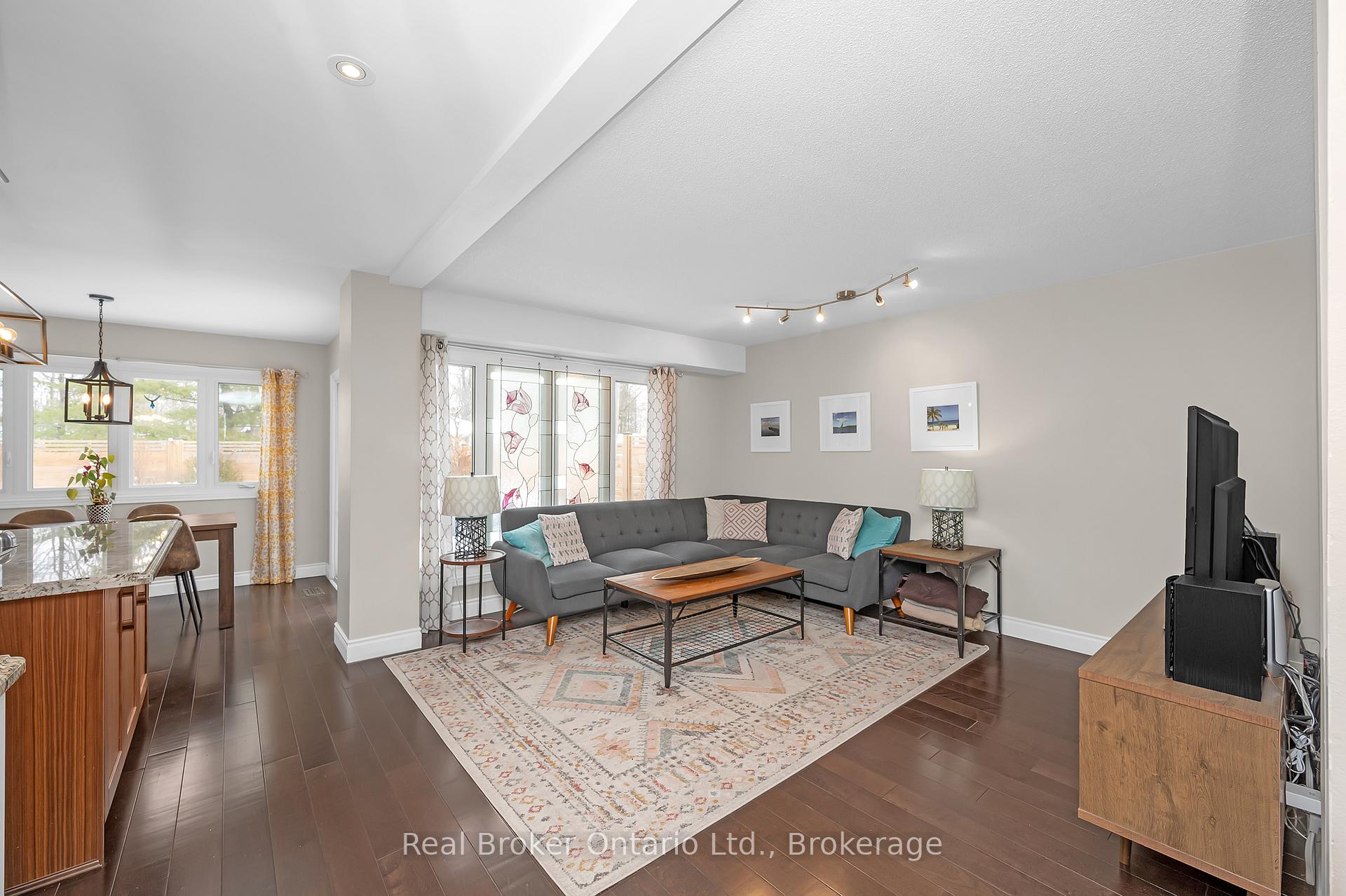 Photo 10 of 2109 Headon Road, Burlington, Headon — HOMEH