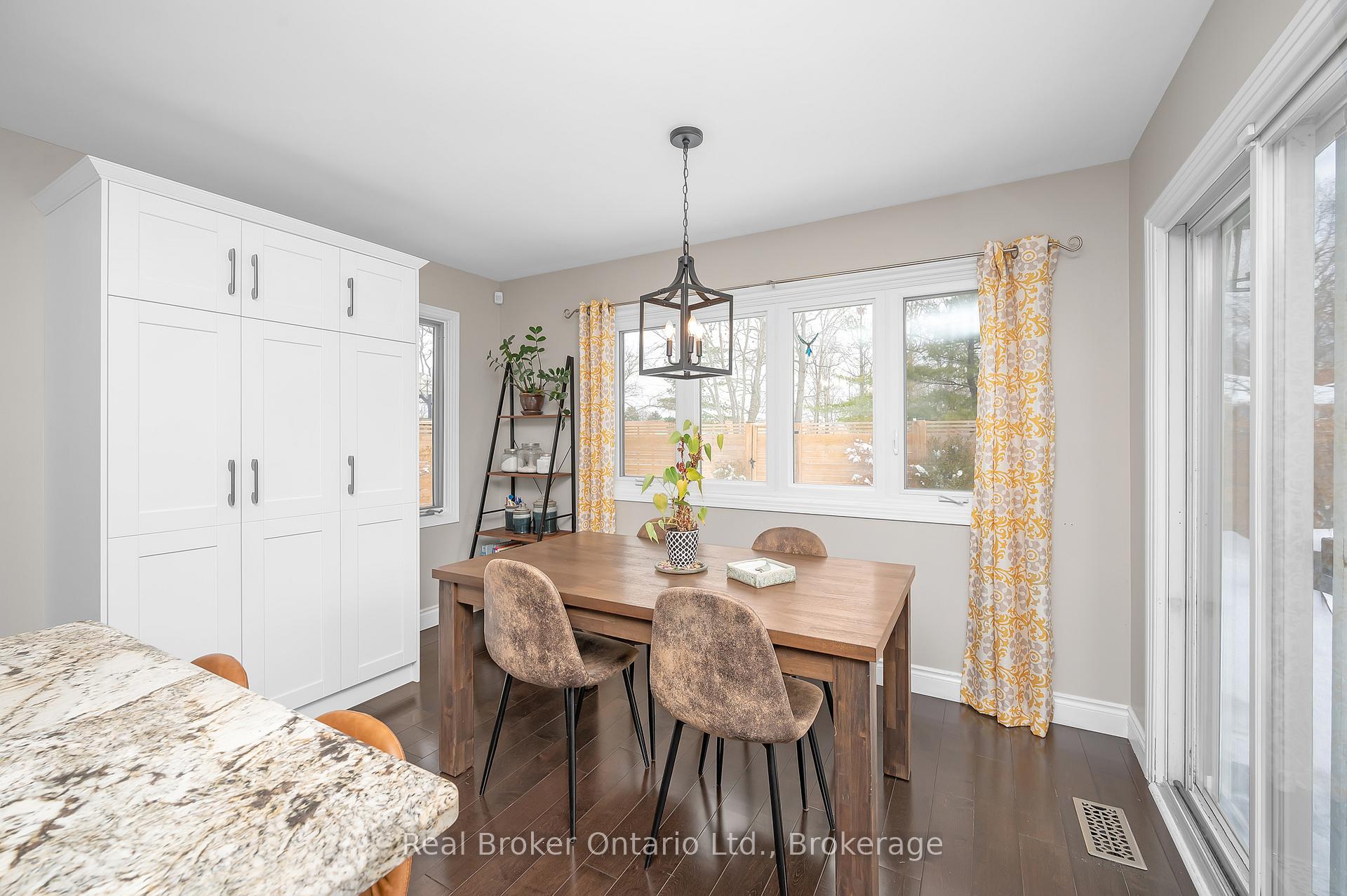 Photo 16 of 2109 Headon Road, Burlington, Headon — HOMEH
