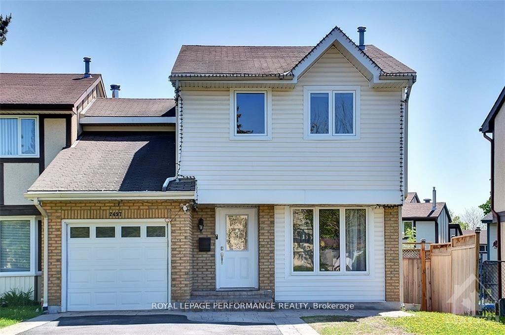 Front of 2497 Hunter's Point Crescent
