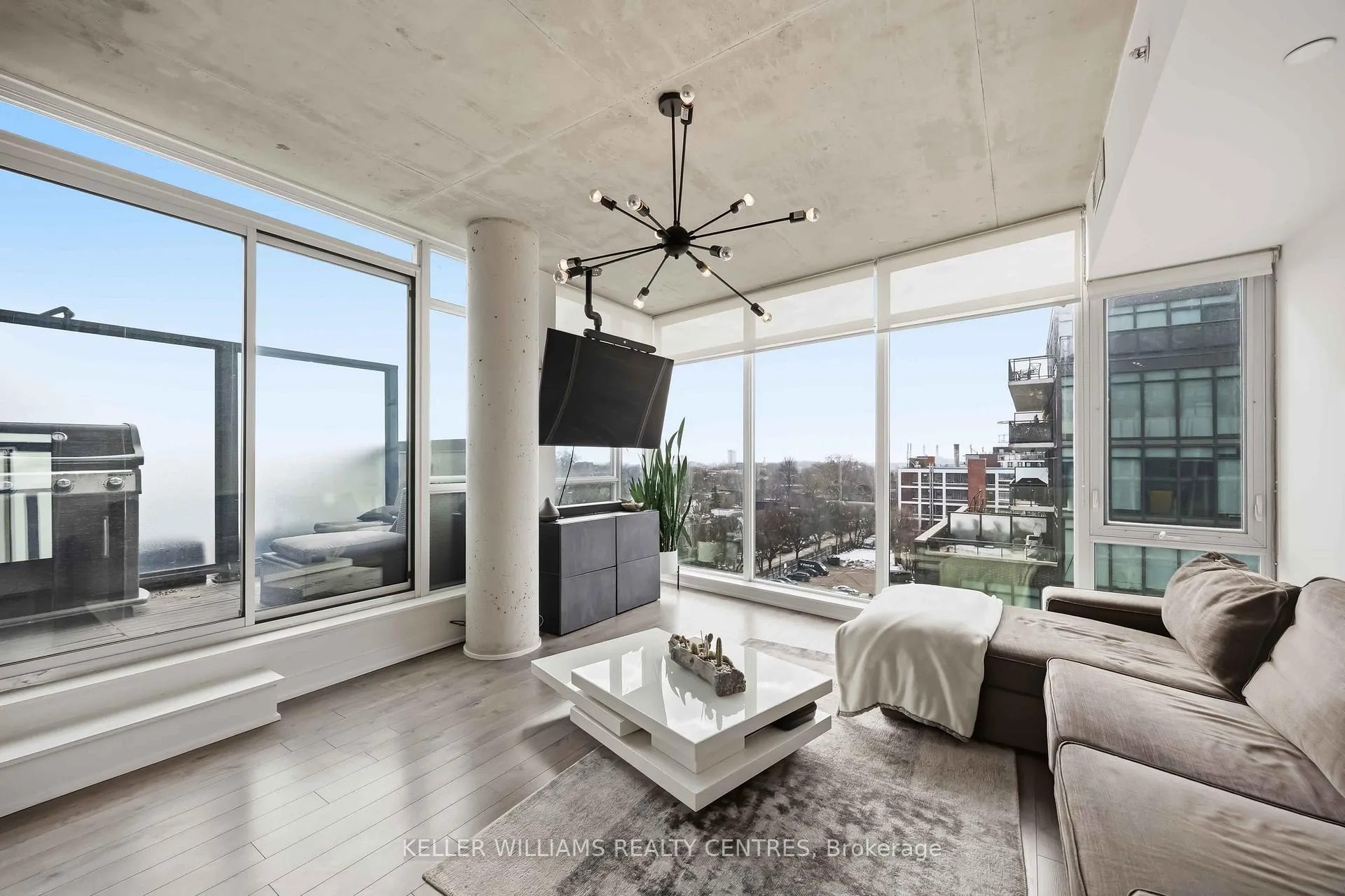 Photo 8 of Unit 807, 1190 Dundas Street E, Toronto, South Riverdale — HOMEH
