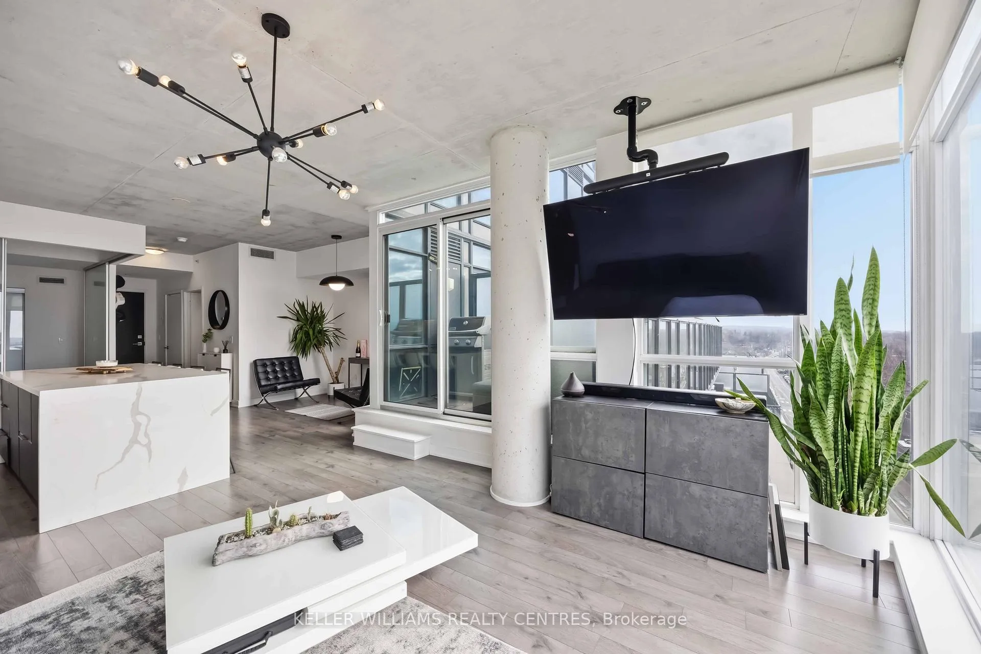 Photo 9 of Unit 807, 1190 Dundas Street E, Toronto, South Riverdale — HOMEH