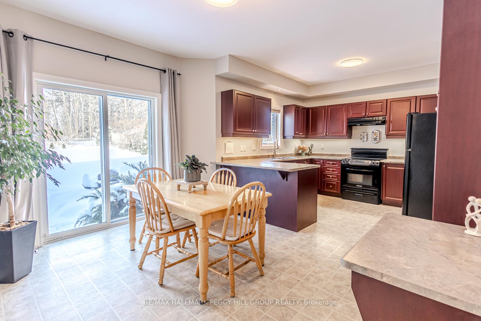 Photo 3 of 312 Mapleton Avenue, Barrie, Ardagh — HOMEH