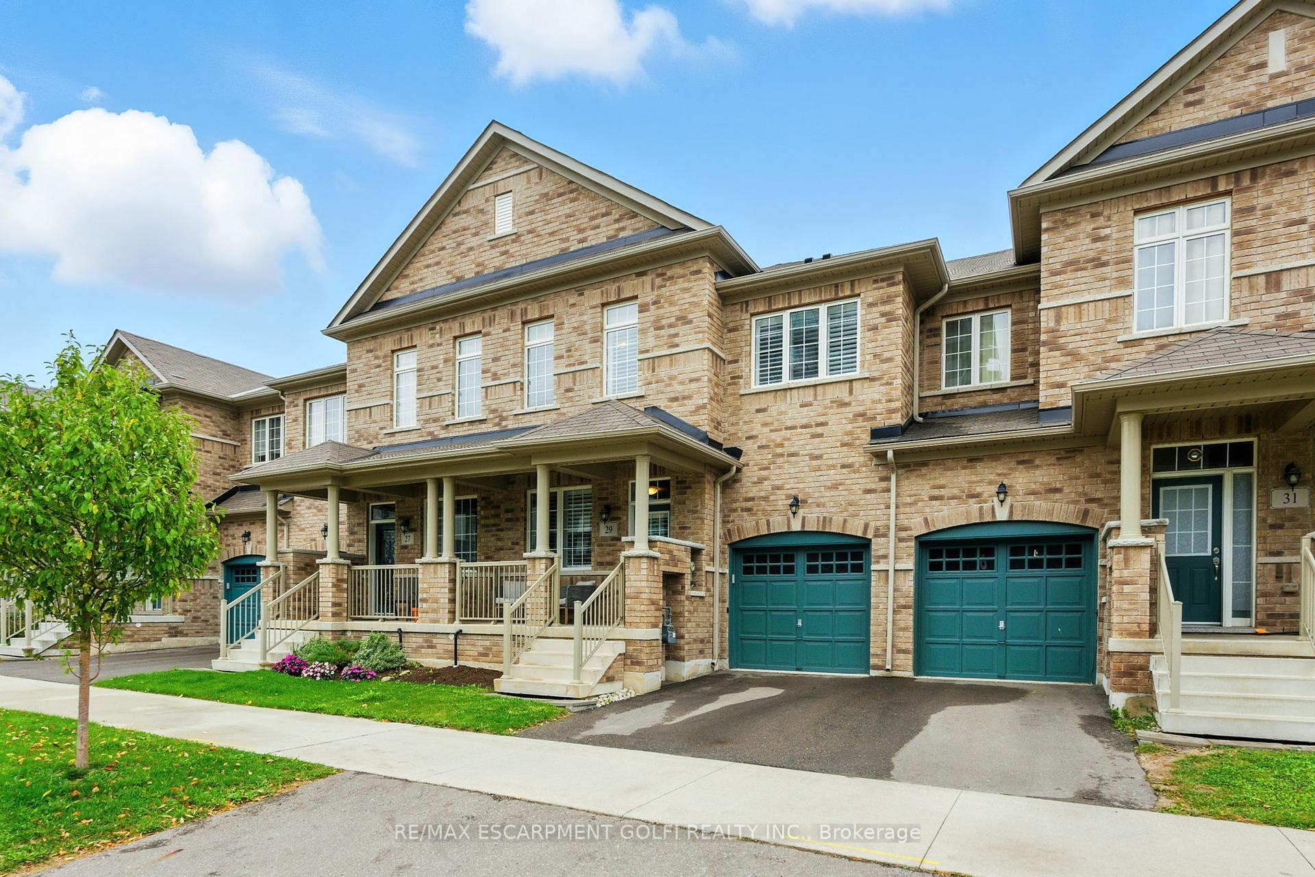 Photo 1 of 29 Riverwalk Drive, Hamilton, Waterdown — HOMEH