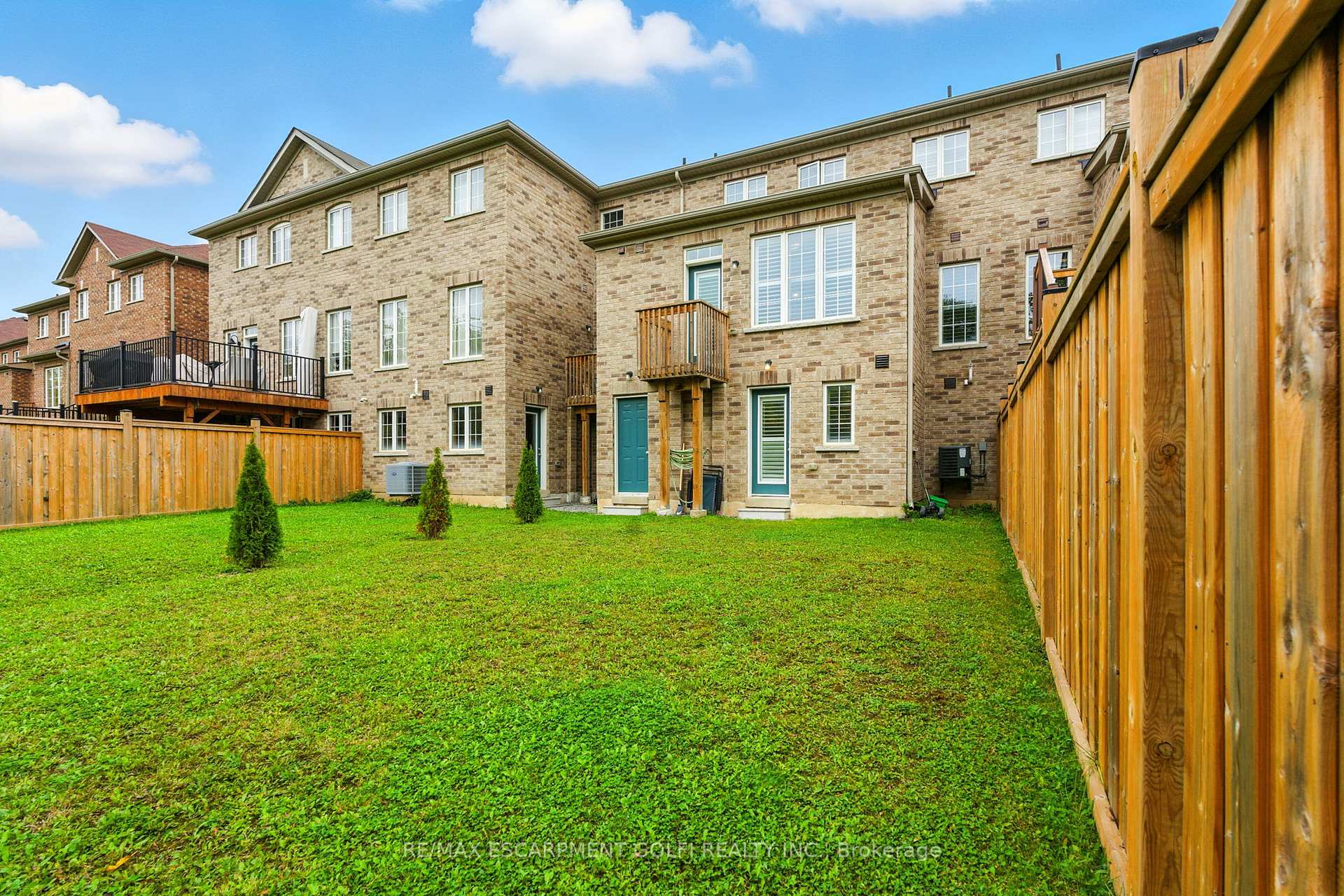 Photo 35 of 29 Riverwalk Drive, Hamilton, Waterdown — HOMEH