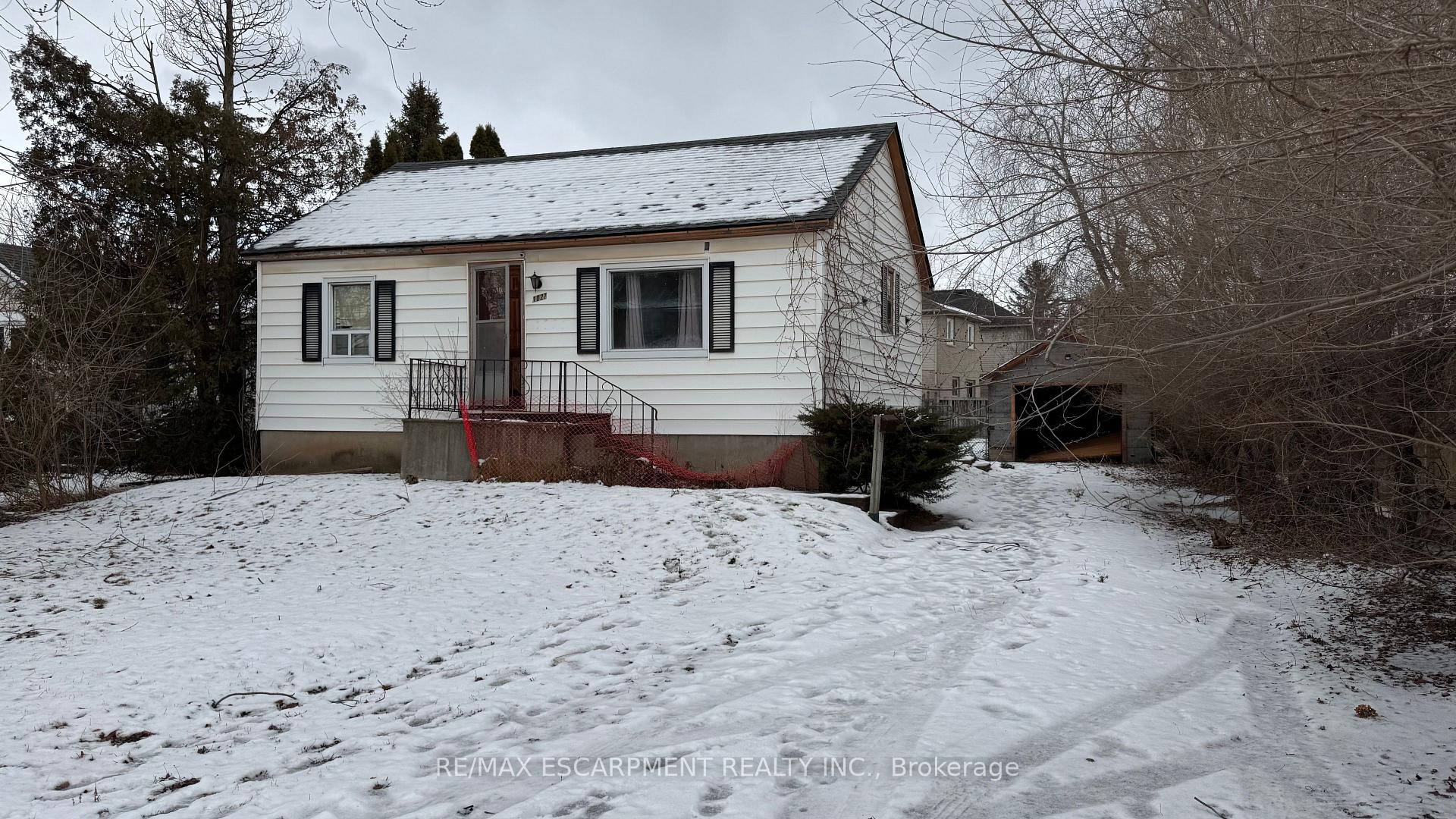 Photo 5 of 1027 Glendor Avenue, Burlington, Freeman — HOMEH