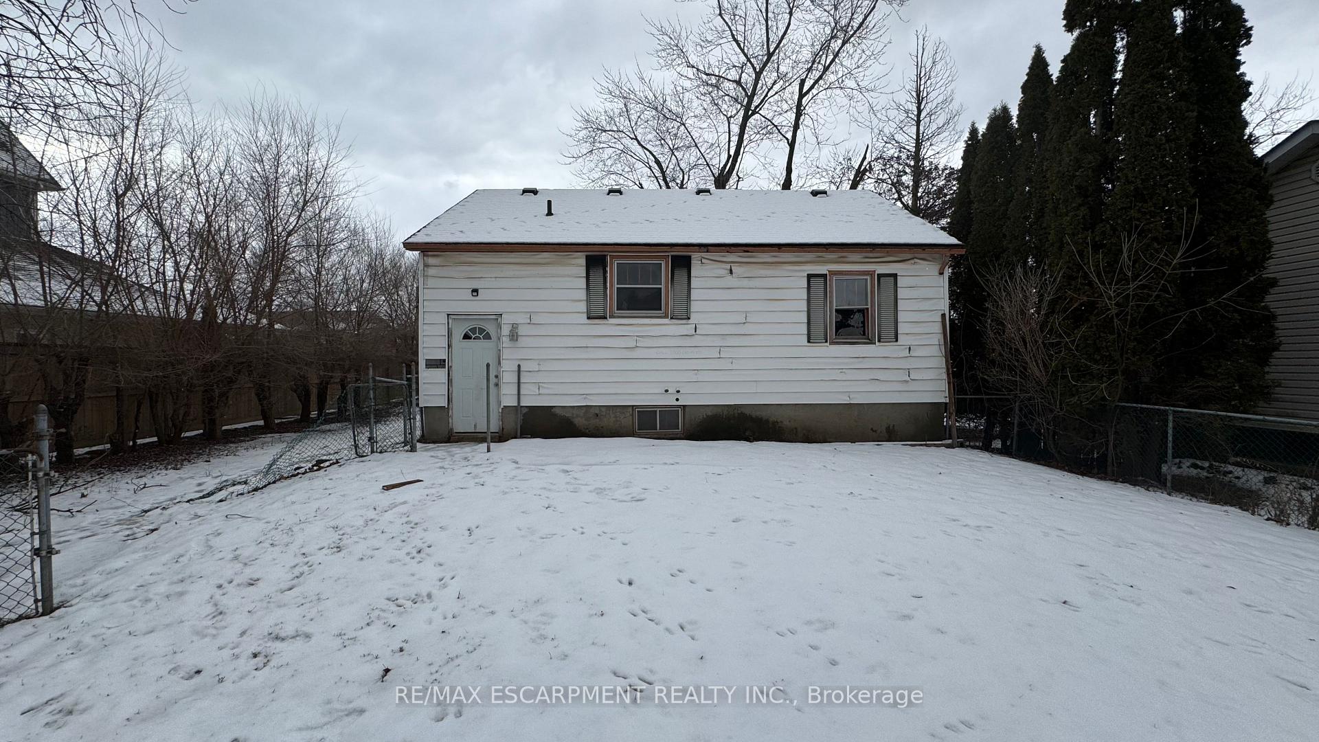 Photo 9 of 1027 Glendor Avenue, Burlington, Freeman — HOMEH