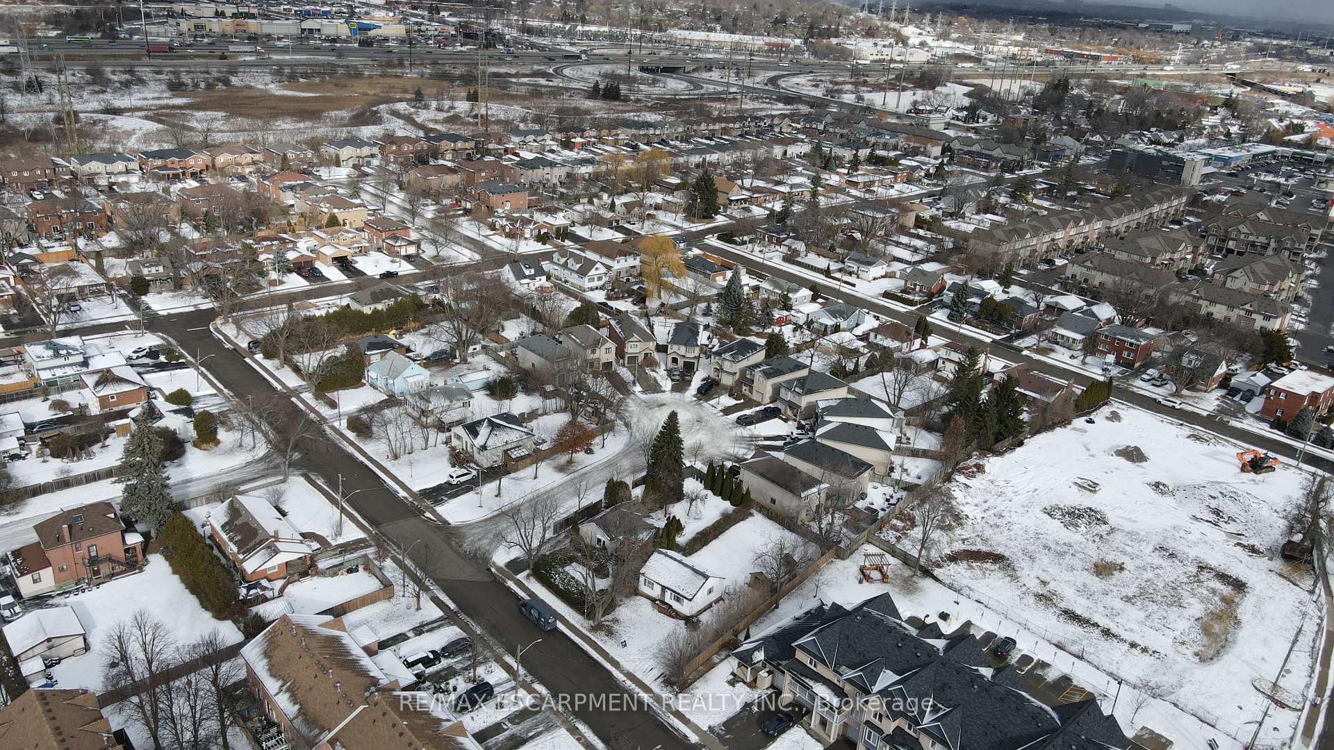 Photo 11 of 1027 Glendor Avenue, Burlington, Freeman — HOMEH