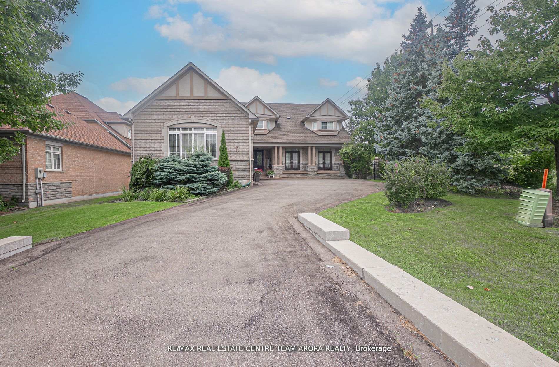 Photo 2 of Unit Bsmt, 2 Links Lane, Brampton, Credit Valley — HOMEH