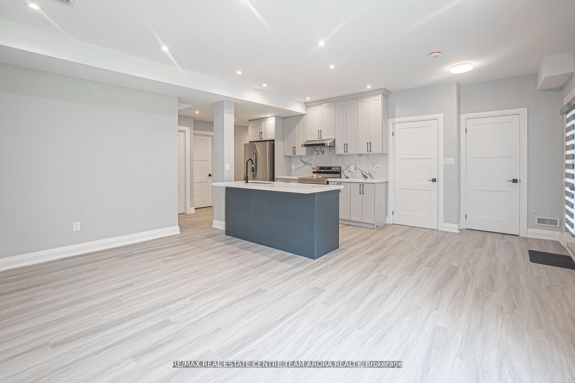 Photo 5 of Unit Bsmt, 2 Links Lane, Brampton, Credit Valley — HOMEH