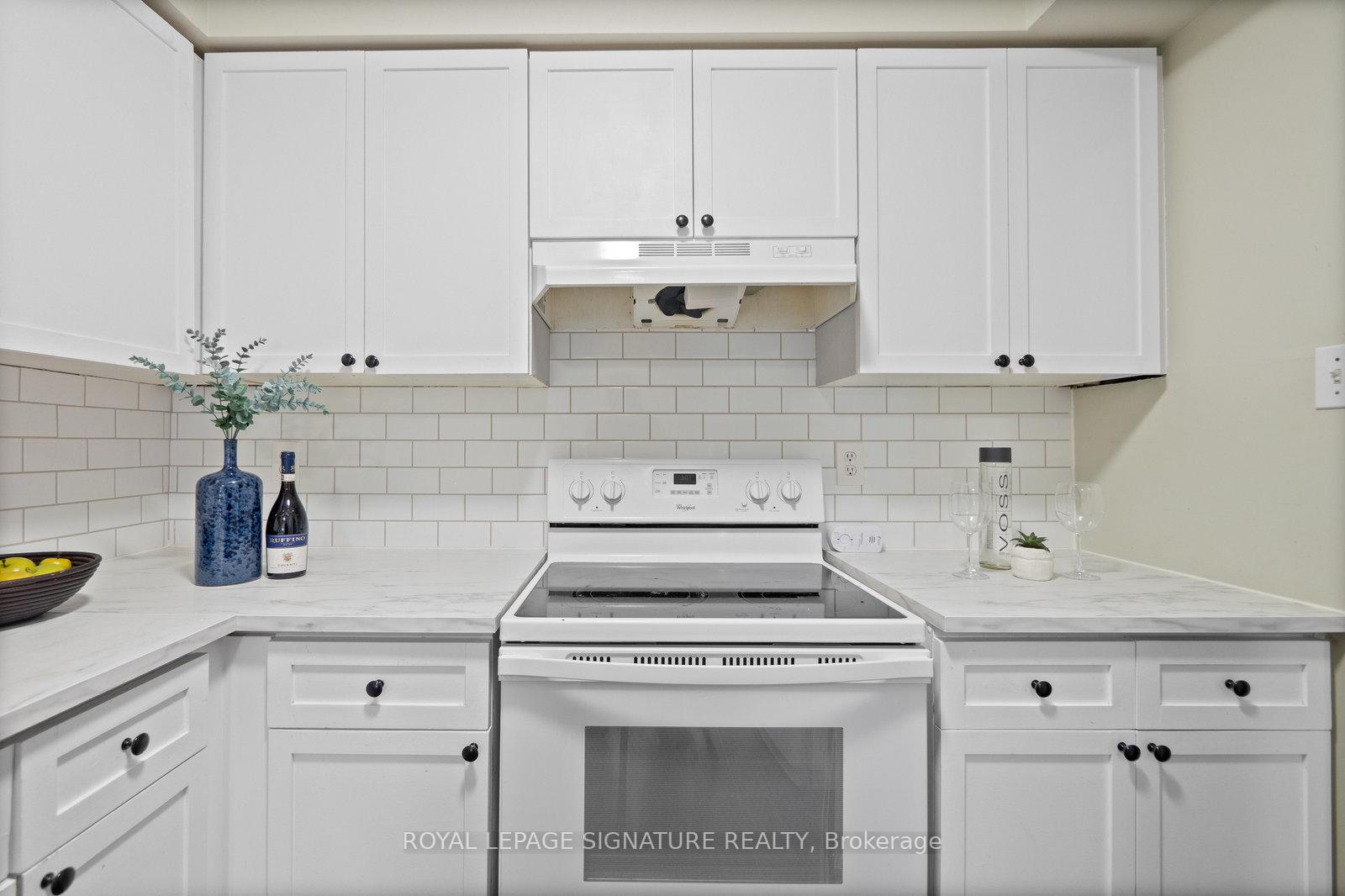 Photo 8 of 1374 Treeland Street, Burlington, Freeman — HOMEH