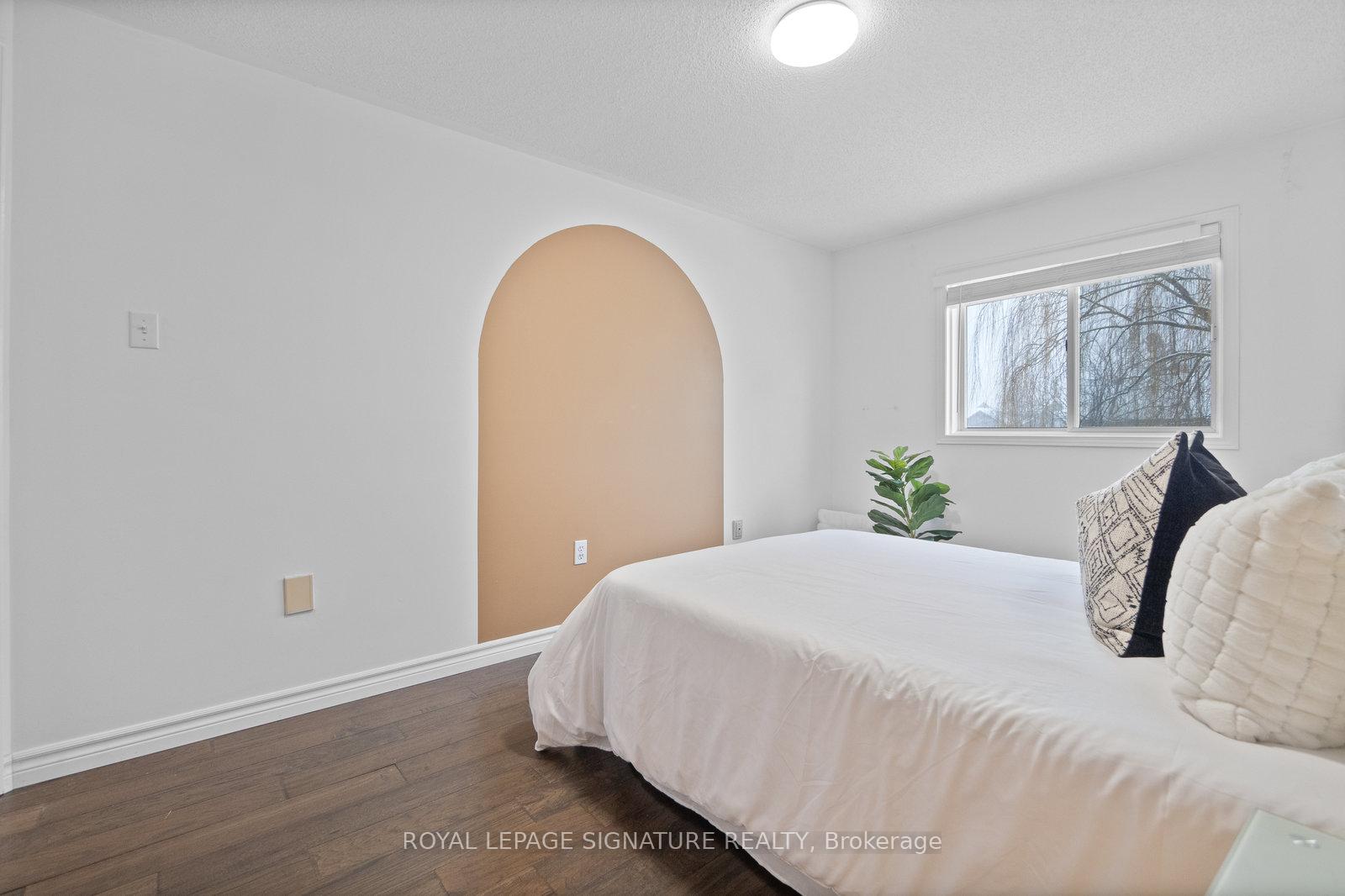 Photo 23 of 1374 Treeland Street, Burlington, Freeman — HOMEH