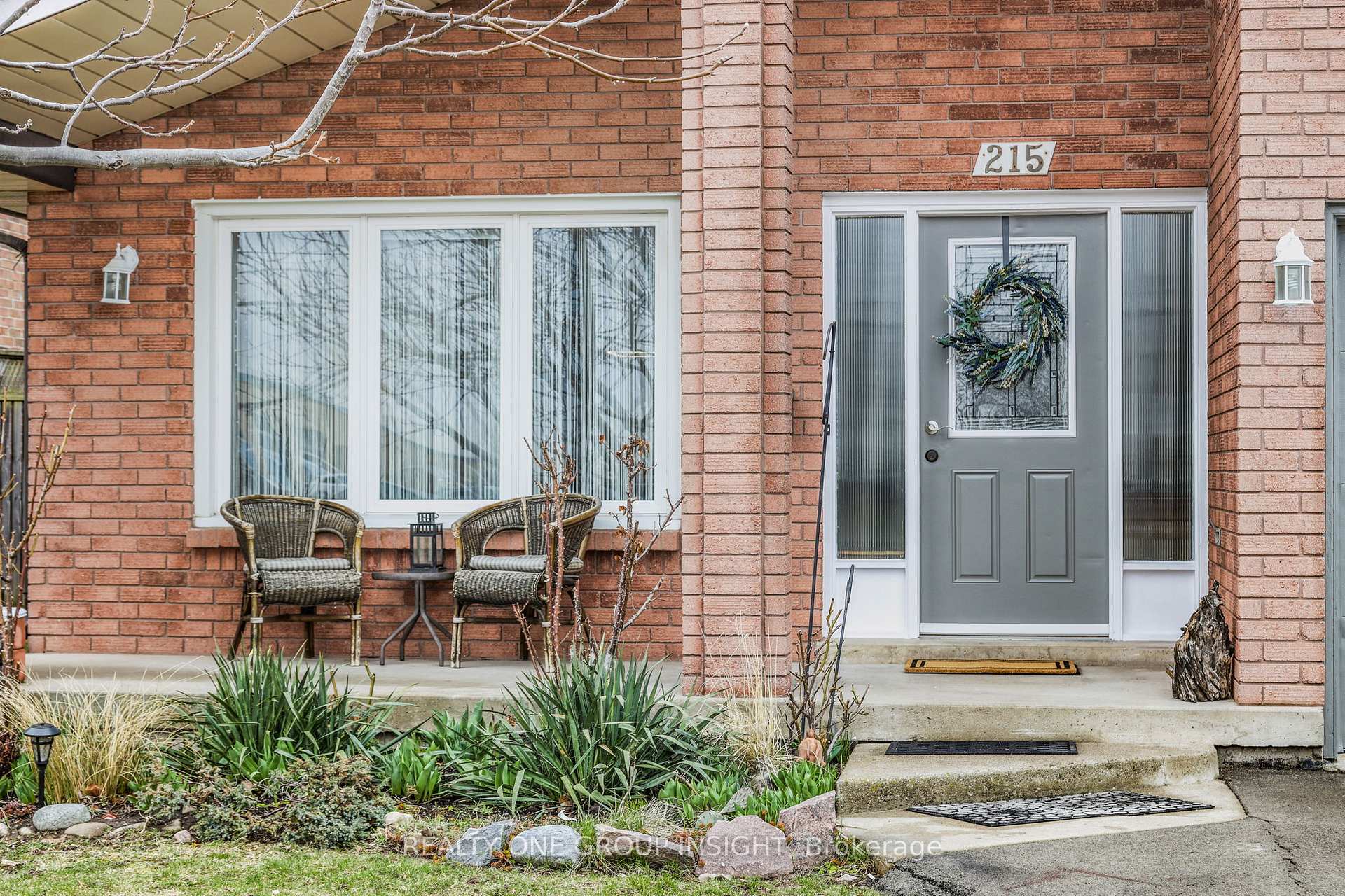 Photo 4 of 215 Dewitt Road, Hamilton, Stoney Creek — HOMEH