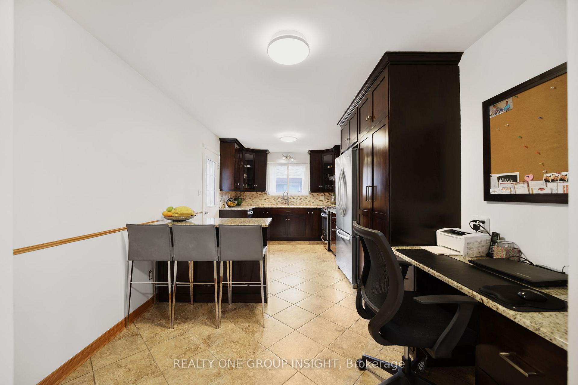 Photo 10 of 215 Dewitt Road, Hamilton, Stoney Creek — HOMEH