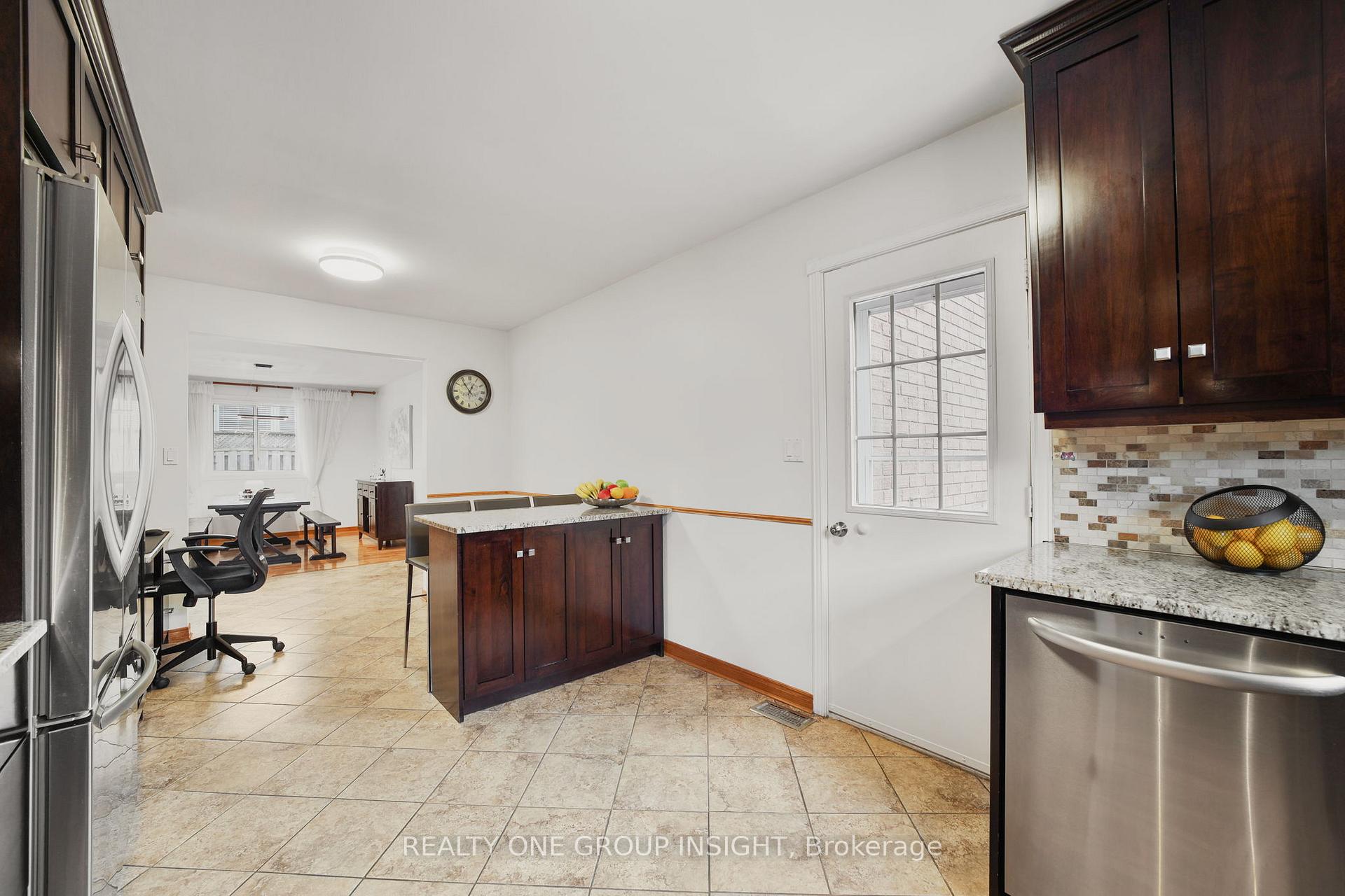 Photo 11 of 215 Dewitt Road, Hamilton, Stoney Creek — HOMEH