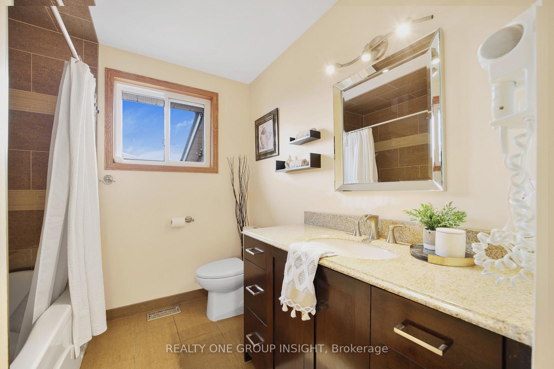 Photo 23 of 215 Dewitt Road, Hamilton, Stoney Creek — HOMEH