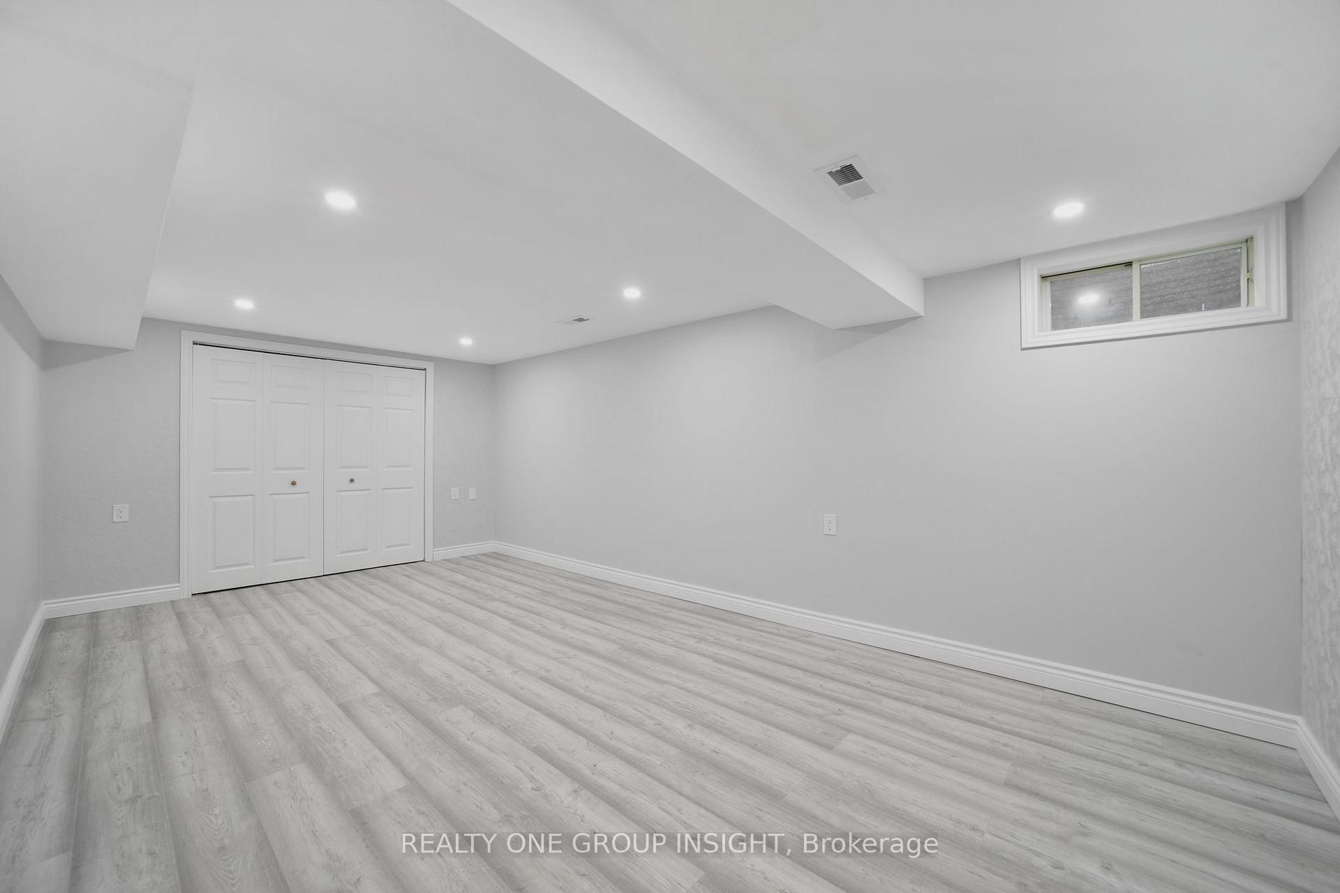 Photo 32 of 215 Dewitt Road, Hamilton, Stoney Creek — HOMEH