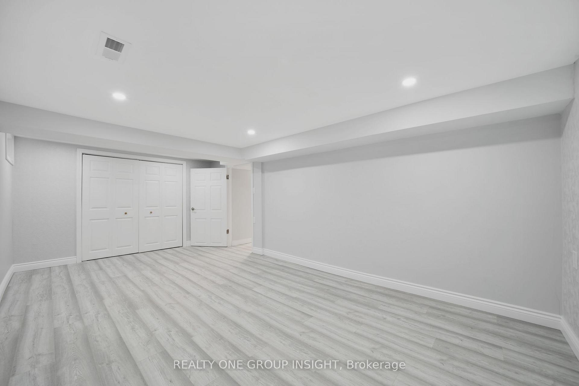 Photo 33 of 215 Dewitt Road, Hamilton, Stoney Creek — HOMEH